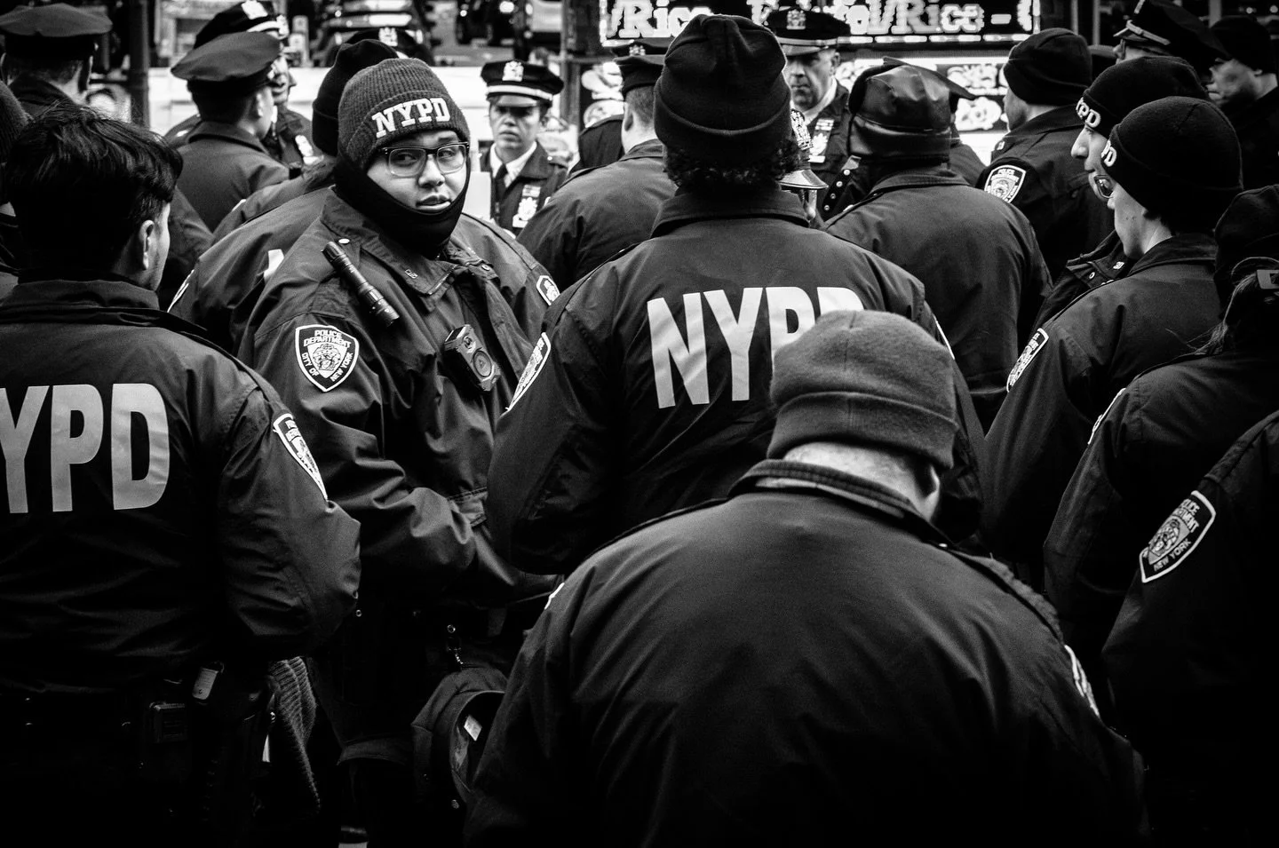 NYC. Jan 26

#newyork #nycstreet #streetphotography #leica #bw monochrome