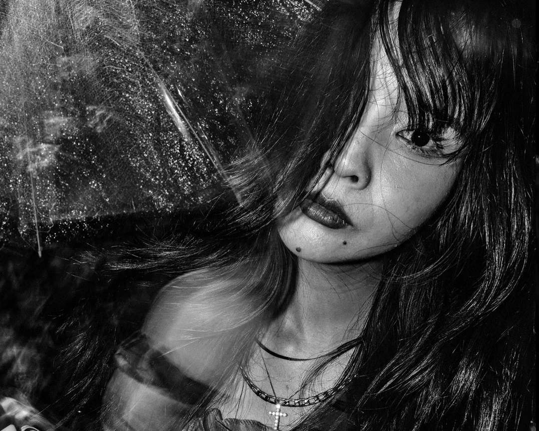 Slow shutter and flash with @tatsuo_suzuki_001 and @azu_ri_na