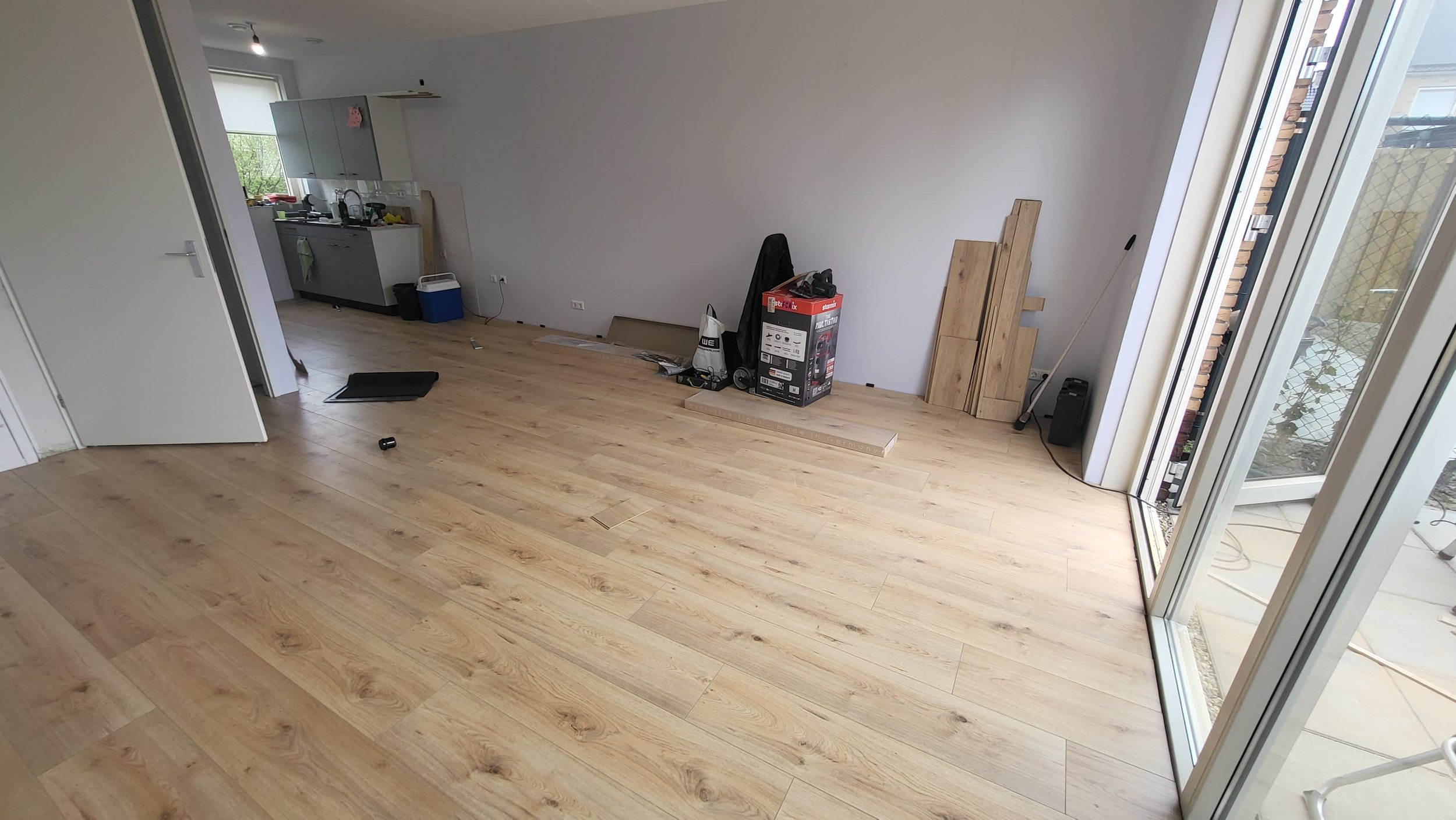 Laminaat vloer final_George Eenemansklussen.jpeg