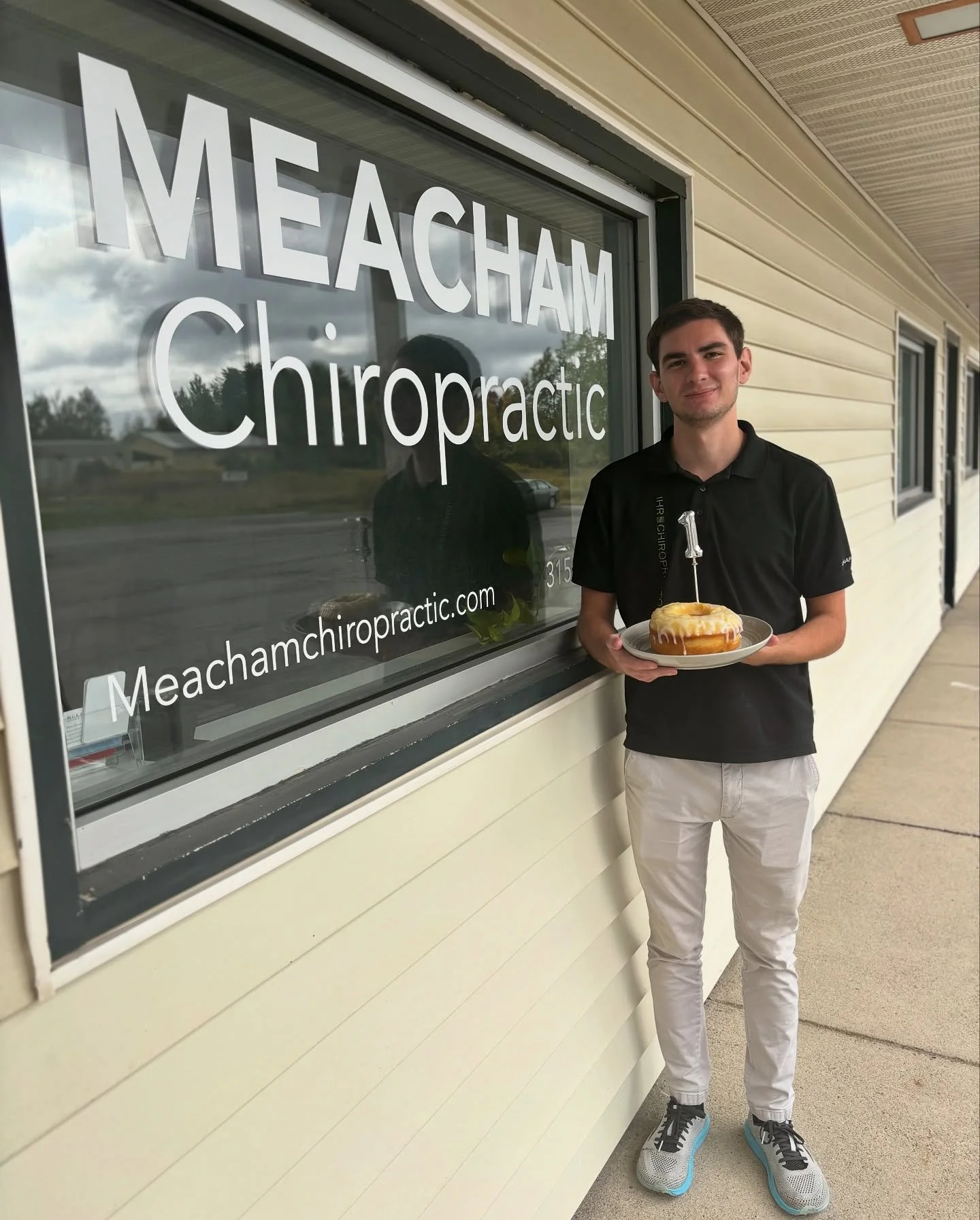 Today marks one whole year since we opened our doors at MEACHAM Chiropractic 🩶

In just 12 months, Nele has not only discovered Cole&rsquo;s first grey hairs but we&rsquo;ve built connections that go far beyond the chiro table and watched our little