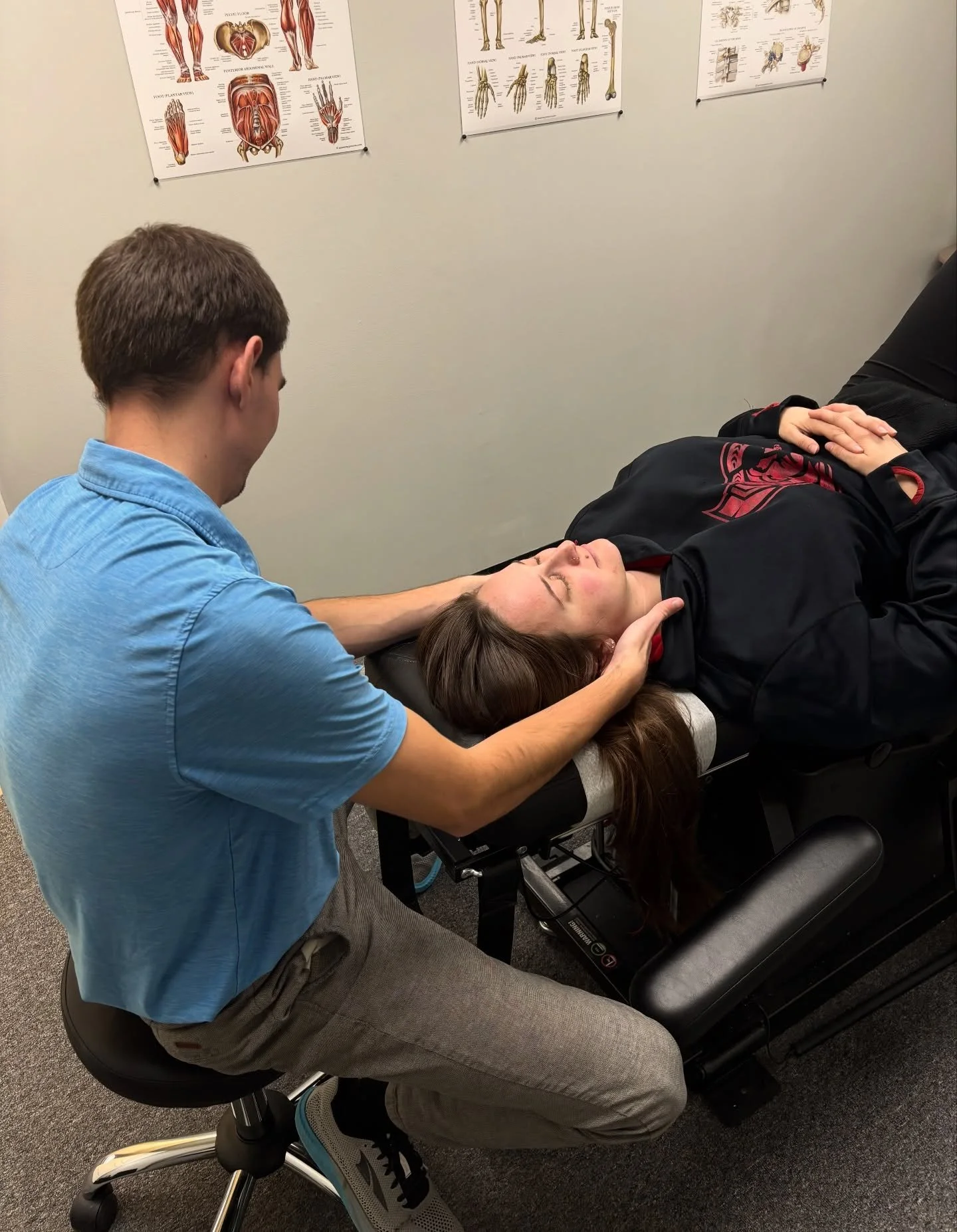 Did you know gentle neck adjustments reduce headaches, stress levels and increase a healthy range of motion? Often times it just takes one little click and your body can begin to heal the rest &hellip; 

Happy Monday!