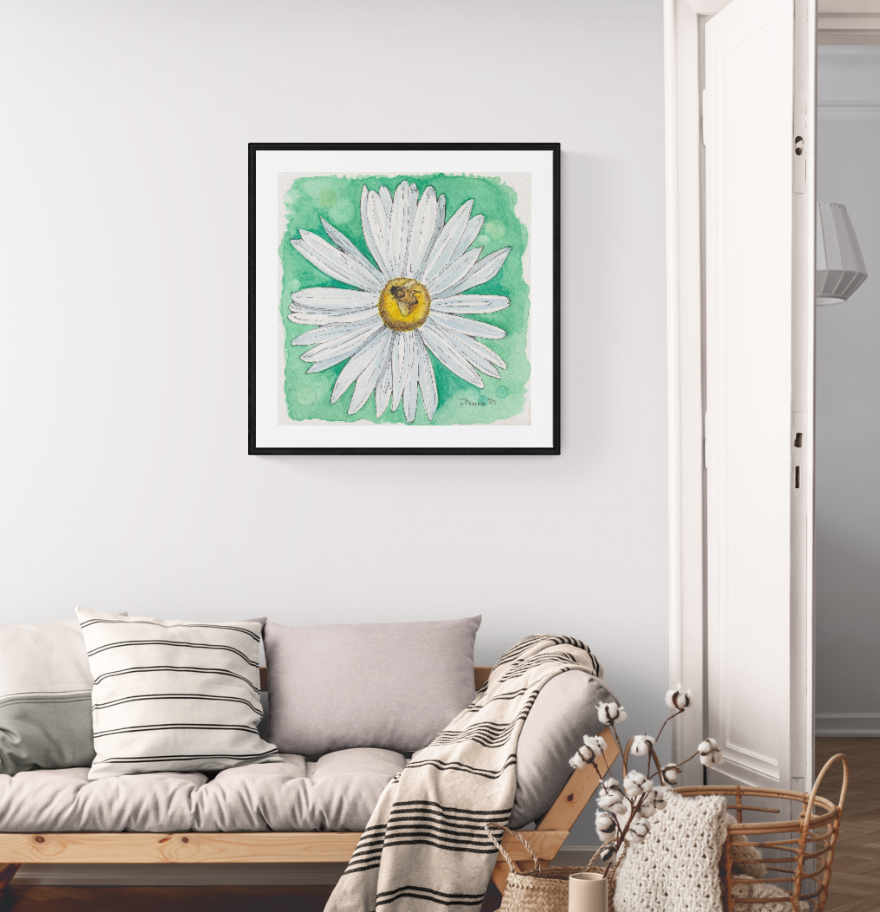 daisy with bee living room.PNG