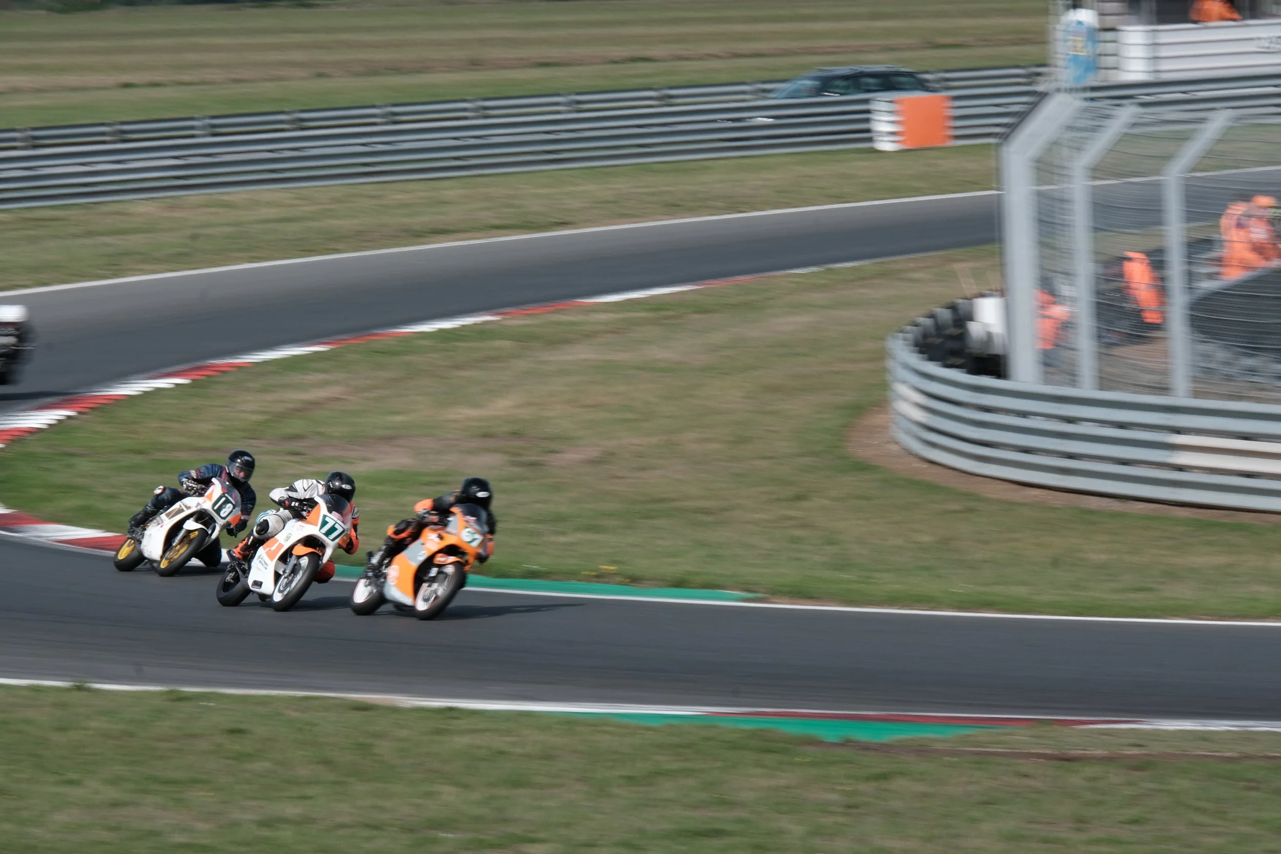 Racing_0006.jpg