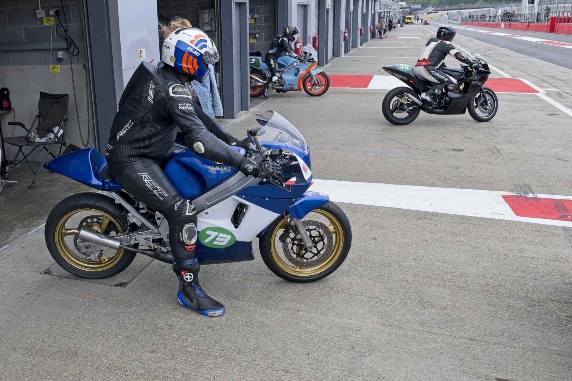 #73