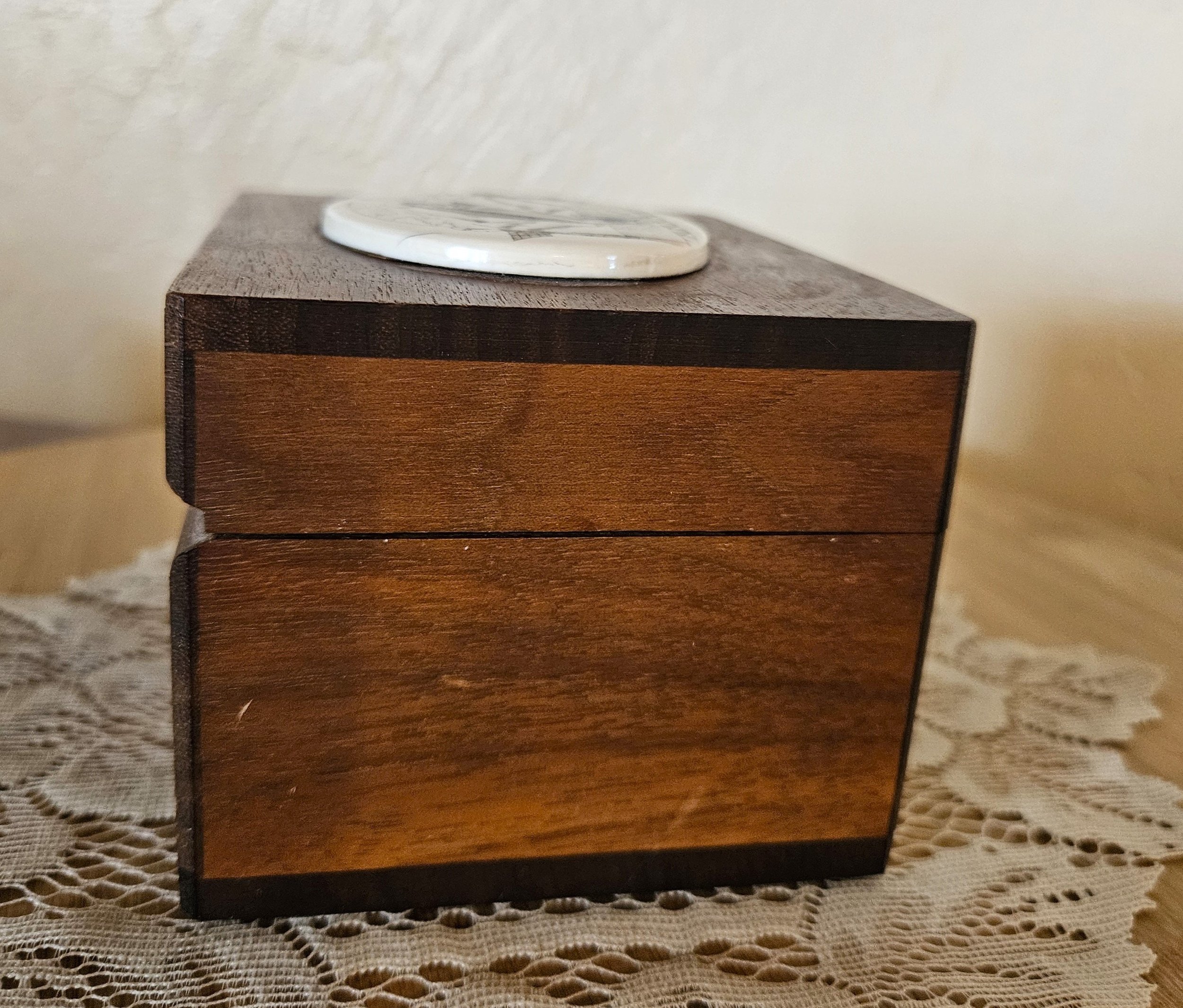 https://i.etsystatic.com/6813298/r/il/979bbf/5756843173/il_fullxfull.5756843173_iukr.jpg