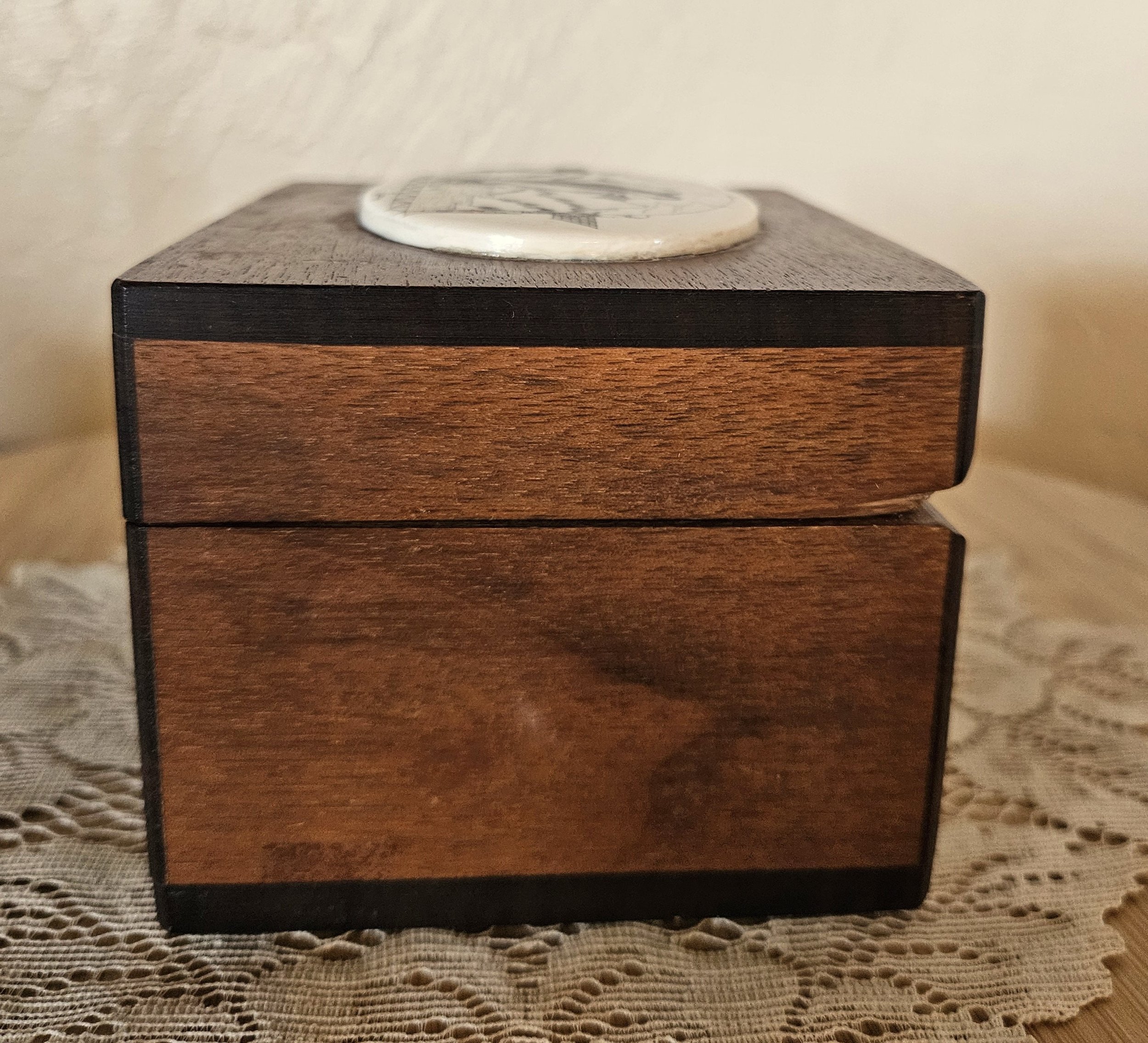 https://i.etsystatic.com/6813298/r/il/f85dc5/5756843667/il_fullxfull.5756843667_hfro.jpg