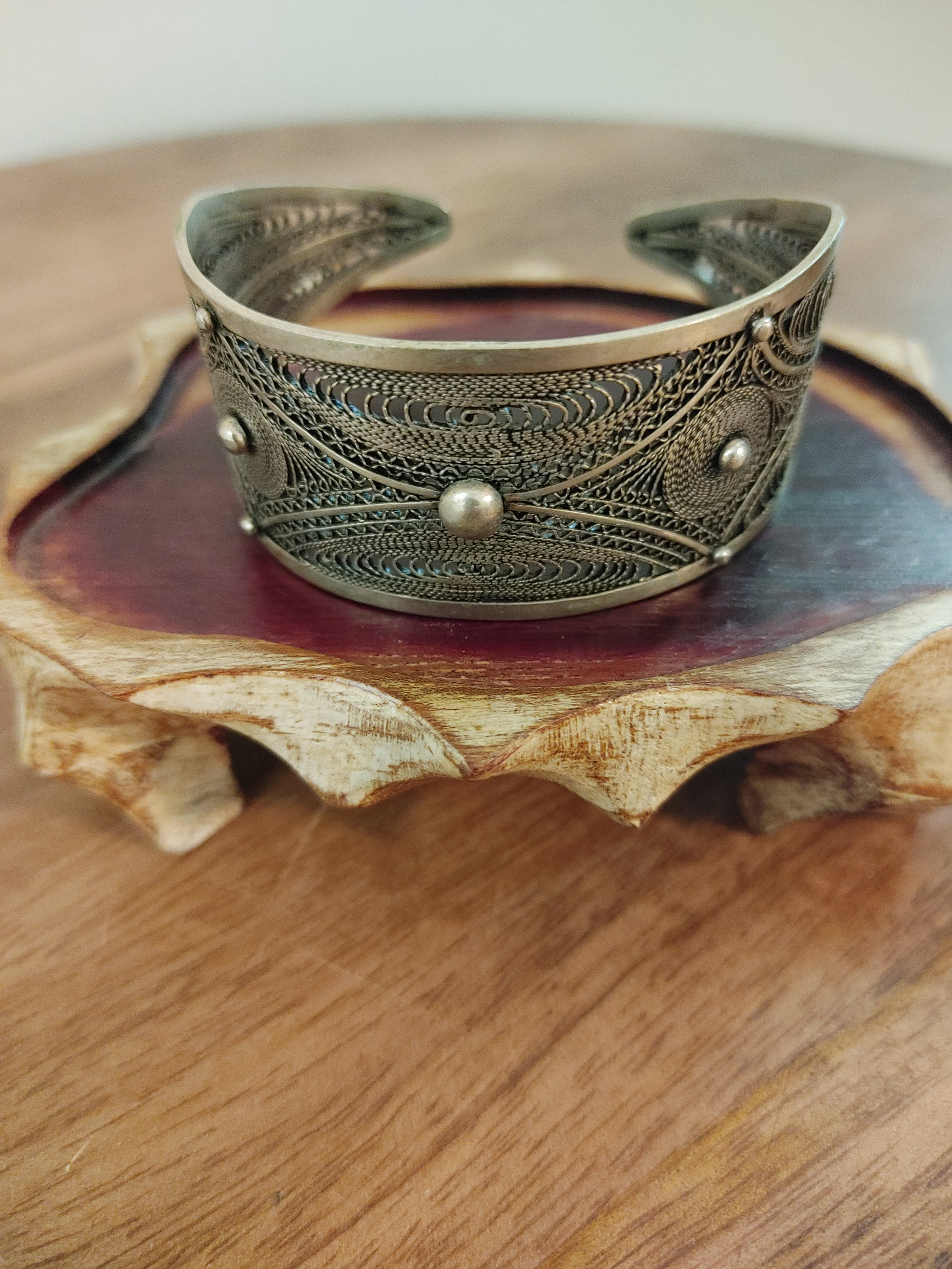 Filigree Dotted Slip On Cuff Bracelet