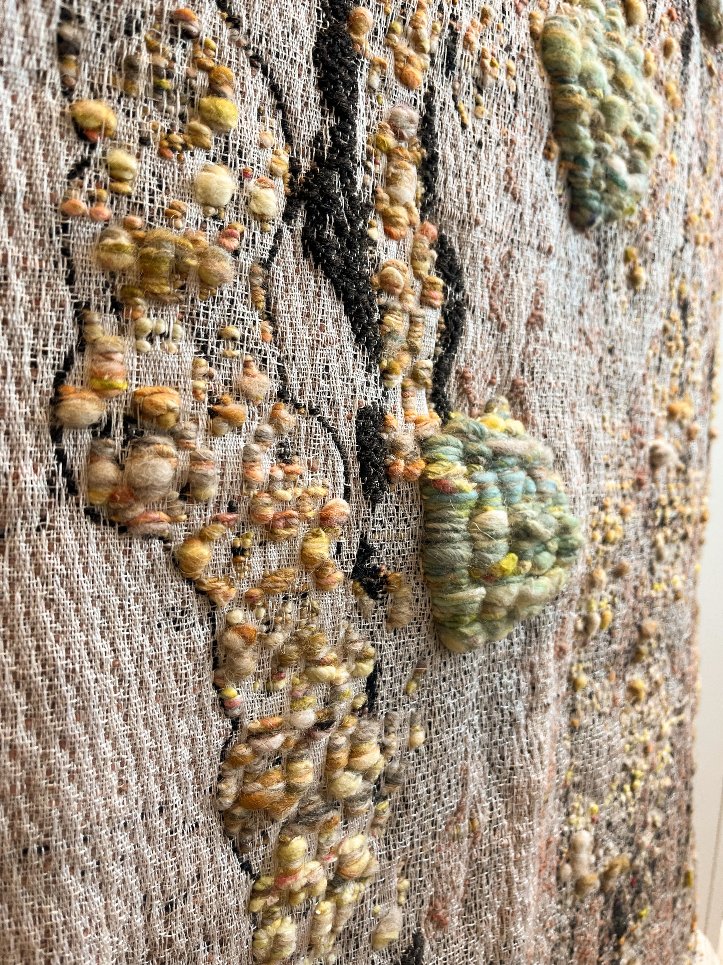 Mammal:Seed CU yellow.jpg