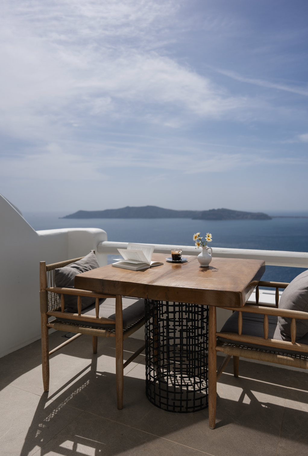 Cavo Tagoo Santorini