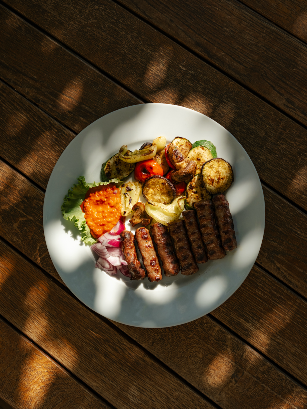 dalmatian-cuisine-grilled-meat-roasted-vegetables