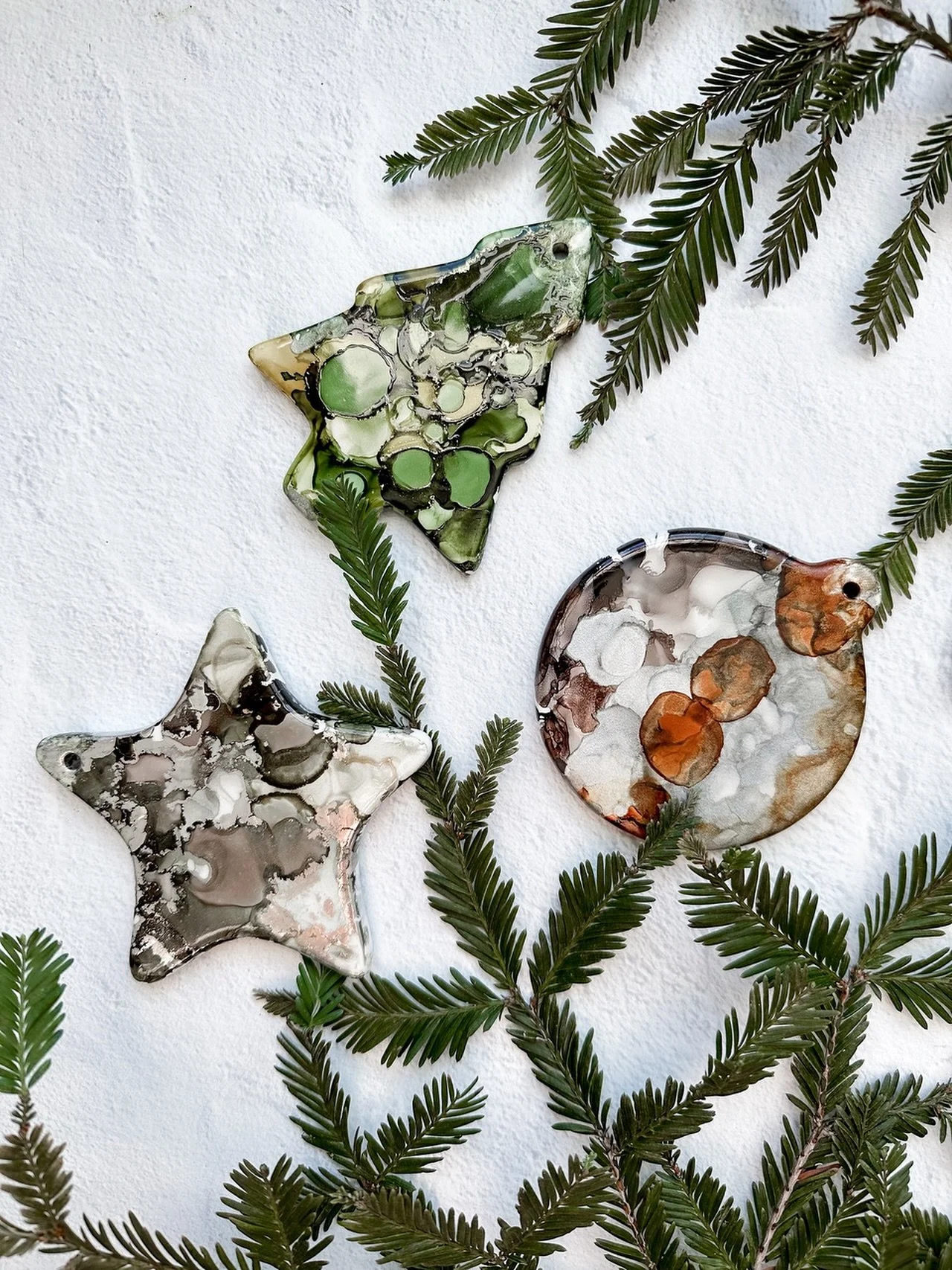 🎁 Last Call for Holiday Experiences! 🎄
This week only, we&rsquo;re offering a special limited-time bonus for all December events!

Book a Shining Bright Holiday Inks Experience and get the option to add on a Holiday Ornament Bundle&mdash;a beautifu