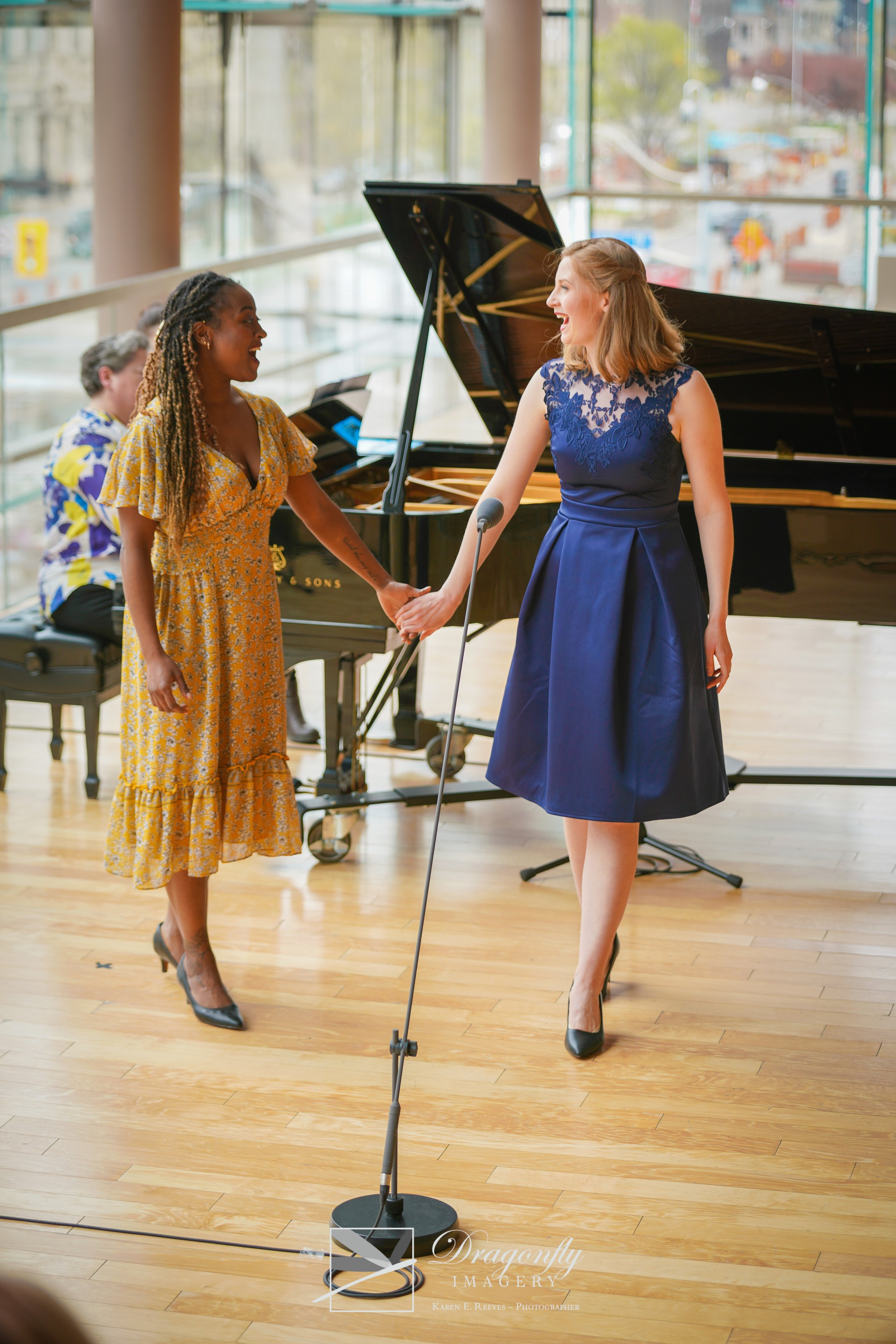 In Recital
Richard Bradshaw Amphitheater, Canadian Opera Company 2022
Queen Hezumuryango, Alex Hetherington
📸 Karen E. Reeves - Dragonfly Photography