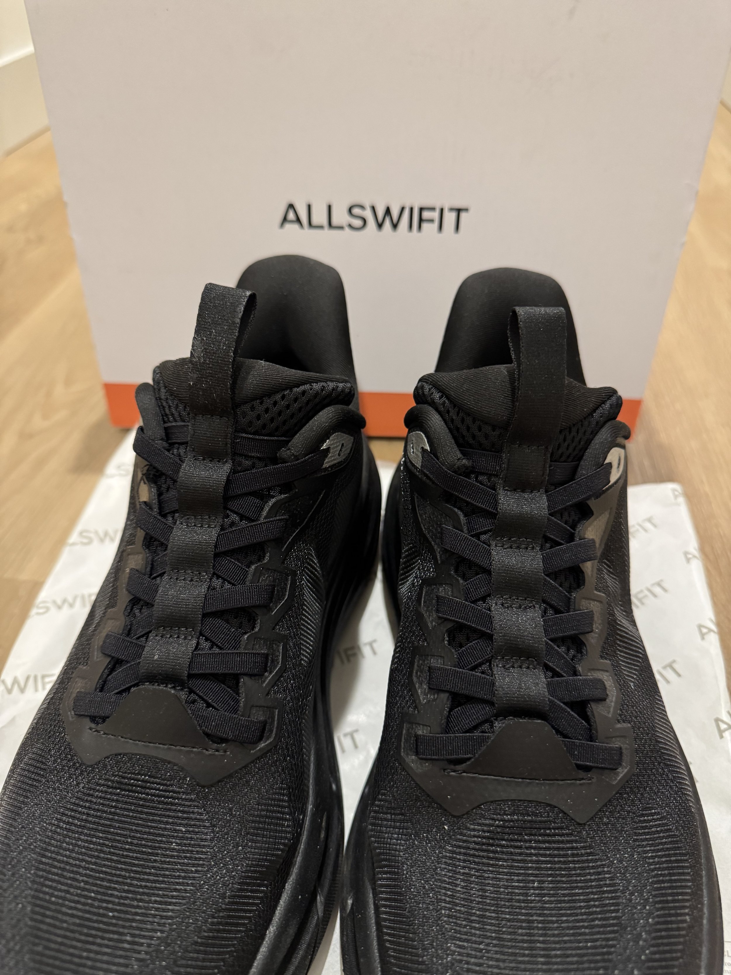 elastic walking shoes.jpg