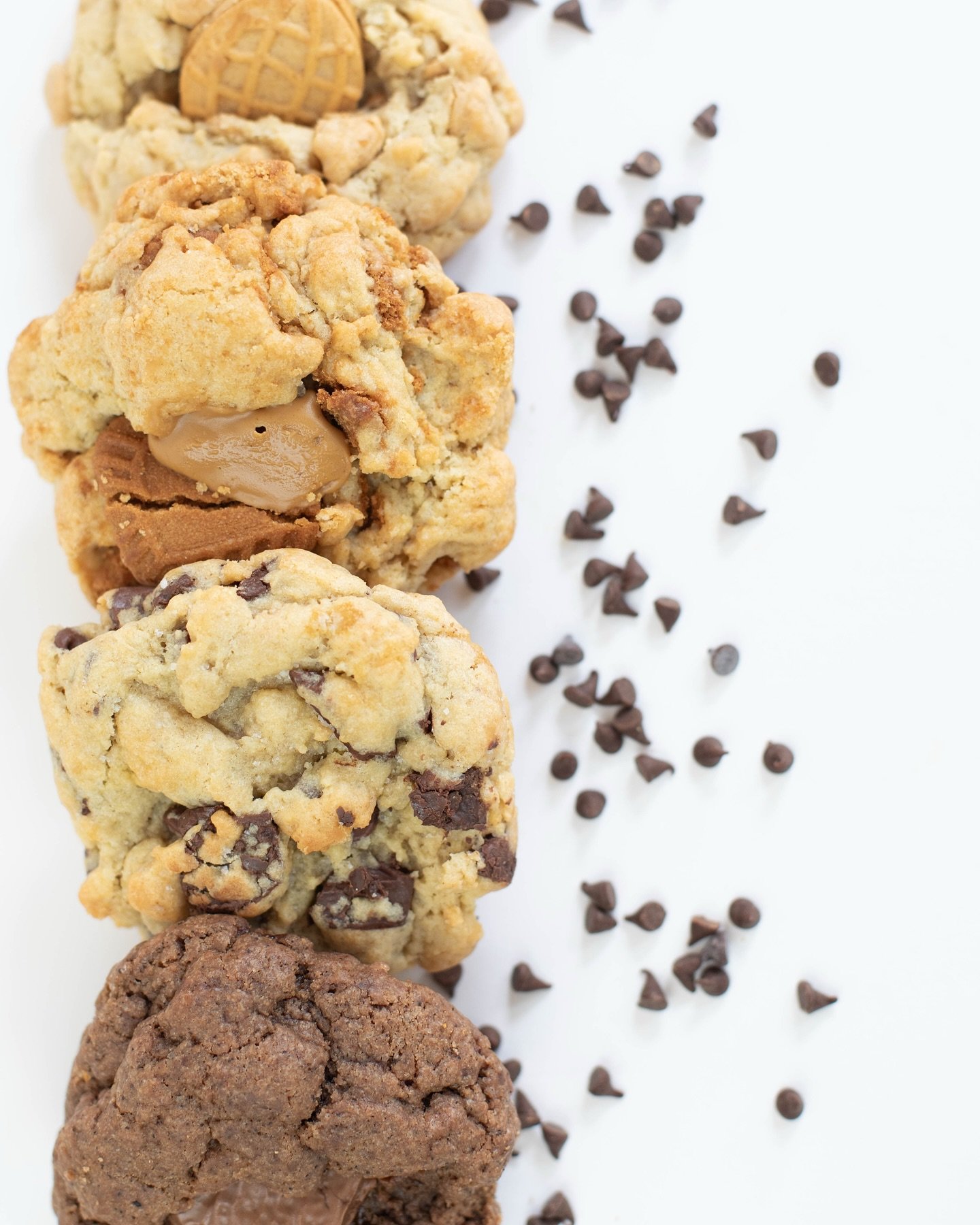 🚨 DROP COOKIES, ARE DROPPING 🚨 

Get ready to treat Yo Self, because cookies this good *should* come straight to your door 📫✨

The Deets:

🍪 Every Sunday at 6pm, I&rsquo;m dropping 4 flavors you can order on my website with fast, *FREE* shipping,
