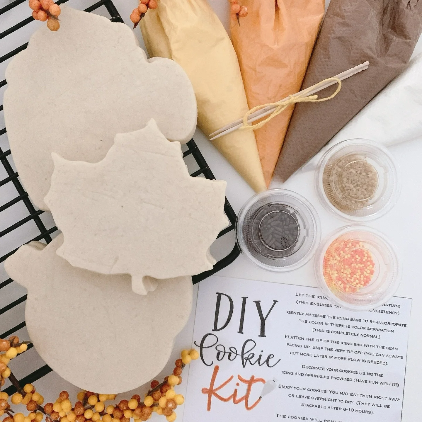 Thanksgiving DIY Cookie Kits available NOW 🍁 

Head to my website and click the link in the header at the top of the page! 

Pickup: Tuesday or Wednesday next week in Durham. 

Easy Peasy and what a fun activity when all the fam is together 🦃 

#Mi