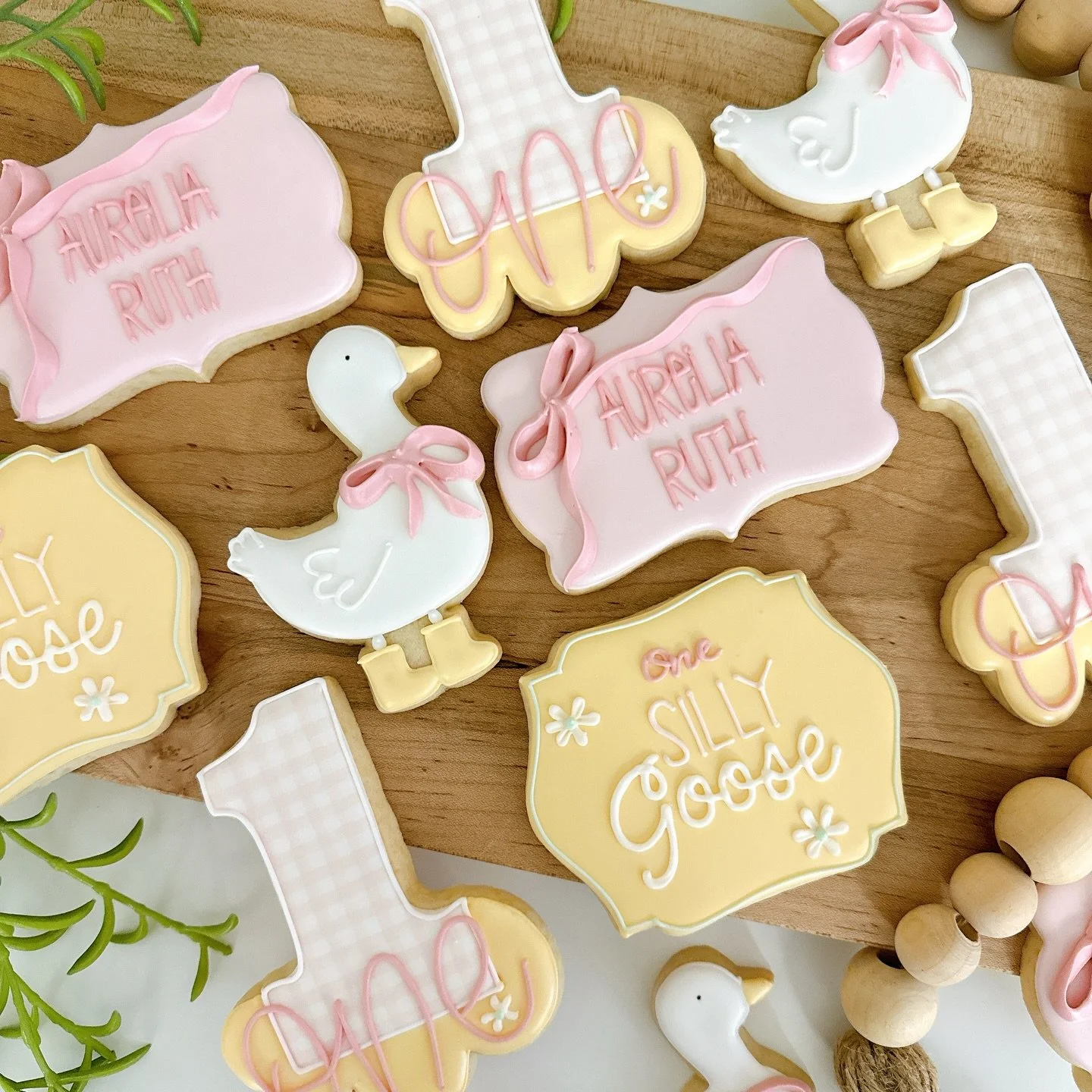 The Silly Goode is amongst us! Send me ALLLL the requests 🪿🪿🪿🪿

#Michellesbakingobsession #shoplocaldurham #durhamcookies  #smallbusinessdurhamnc #sillygoose