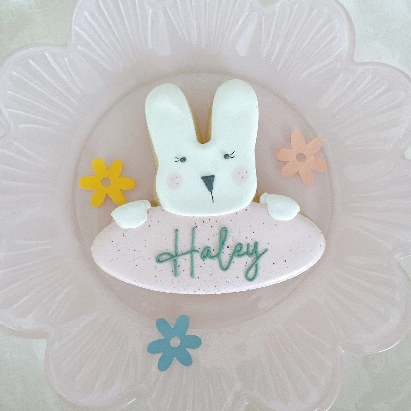 My Easter Pre-Orders are *LIVE* on my website (www.mbo.llc) NOW!! Taking orders until Saturday the 28th so HOP.TO.IT 🐰 

🐣 Lots of options this year with shipping 🚚 as an option and 3 Durham pickup dates 🥳

#Michellesbakingobsession #shoplocaldur