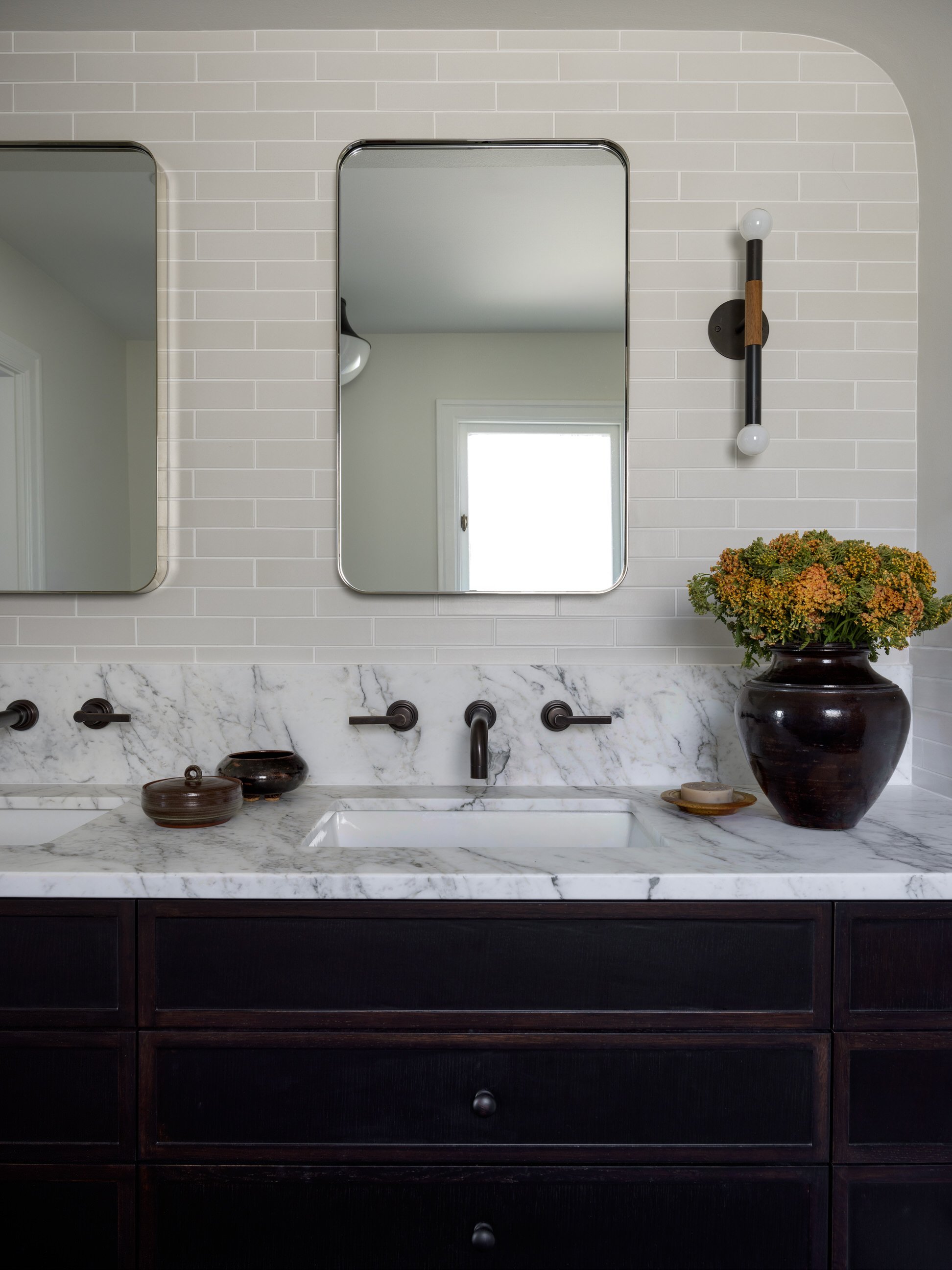 Miranda-Estes-Photography-White Space-HIlltop Tudor-8.jpg