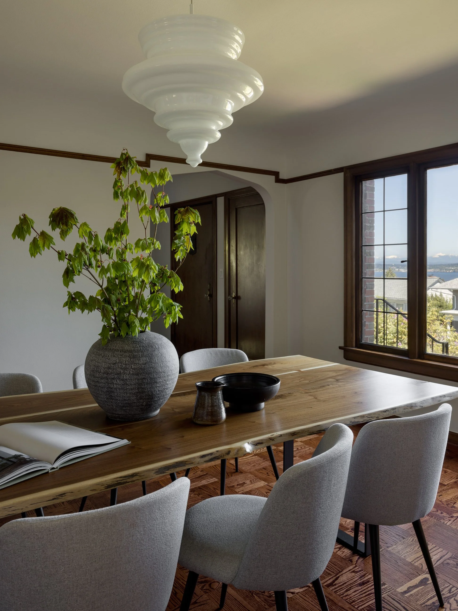 Miranda-Estes-Photography-White Space-HIlltop Tudor-17.jpg