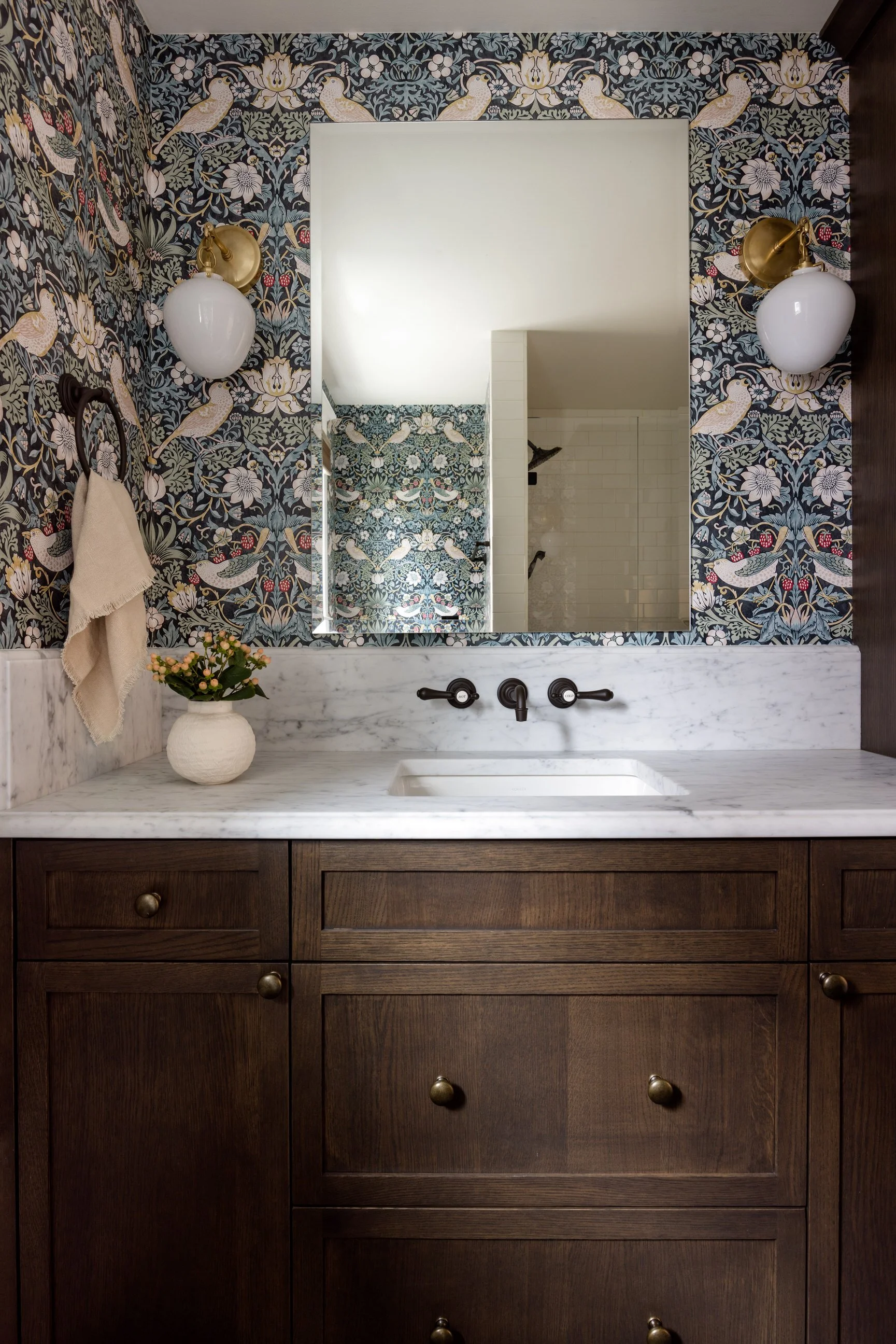 An image of the Cultural Center.