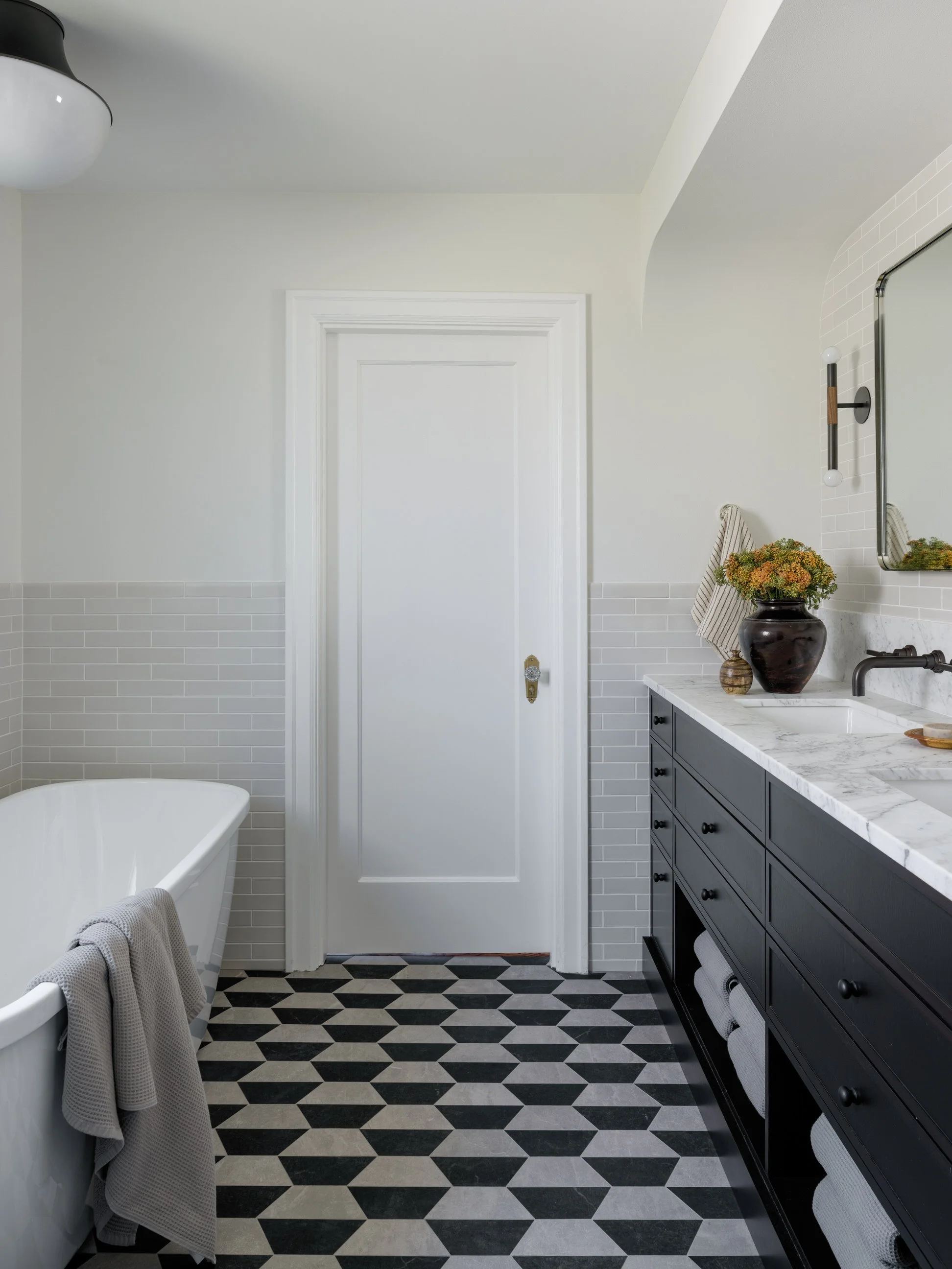 Miranda-Estes-Photography-White Space-HIlltop Tudor-14.jpg