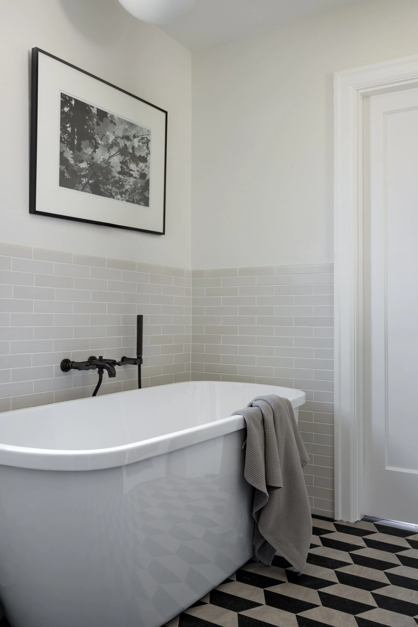 Miranda-Estes-Photography-White Space-HIlltop Tudor-13.jpg