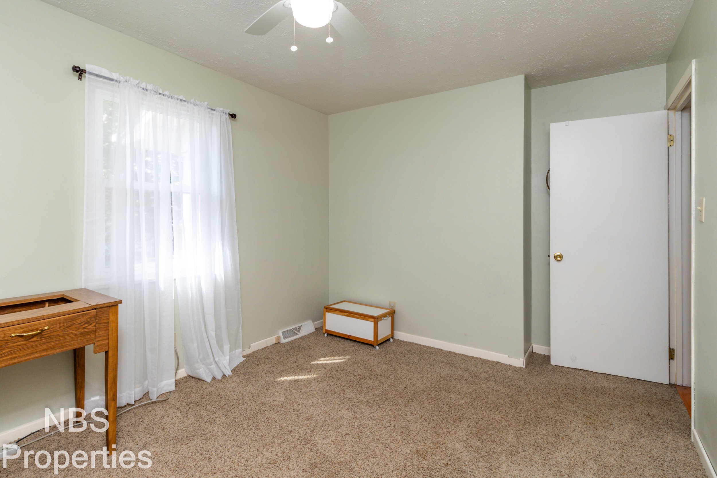 Bedroom 2_1U6A1812-Edit.jpg