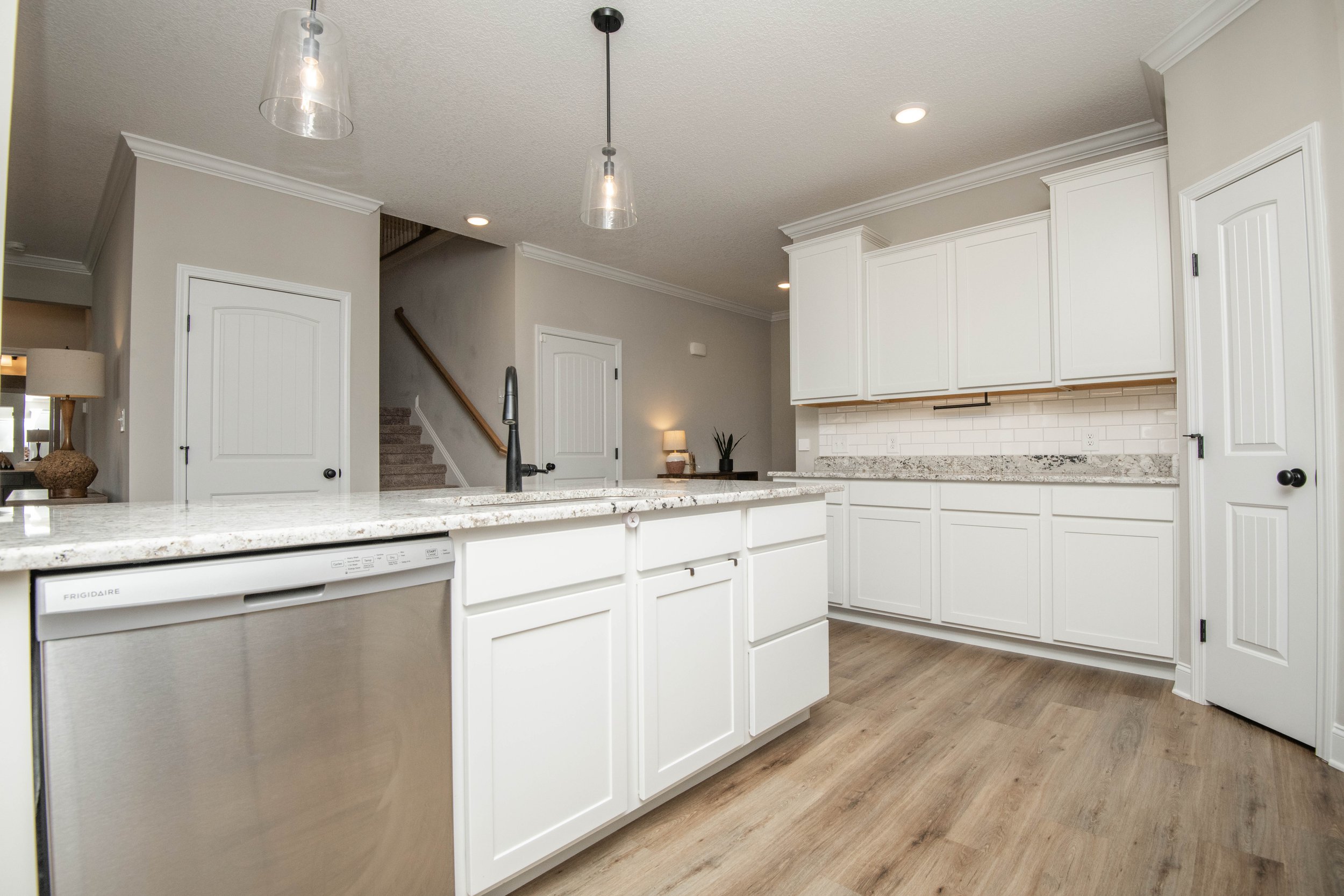 kitchen 1.jpg