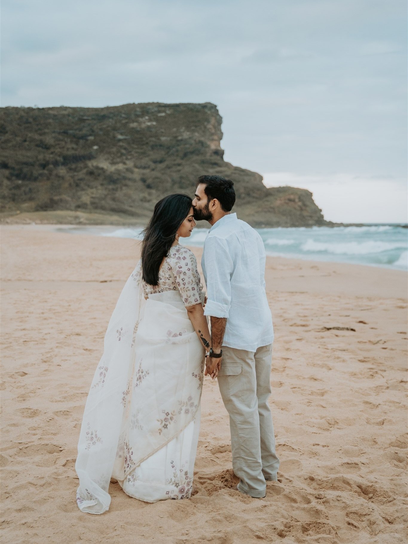 Beach session 📸 🌊

-

#engagementphotographer #preweddingphotographer #sydneyphotographer