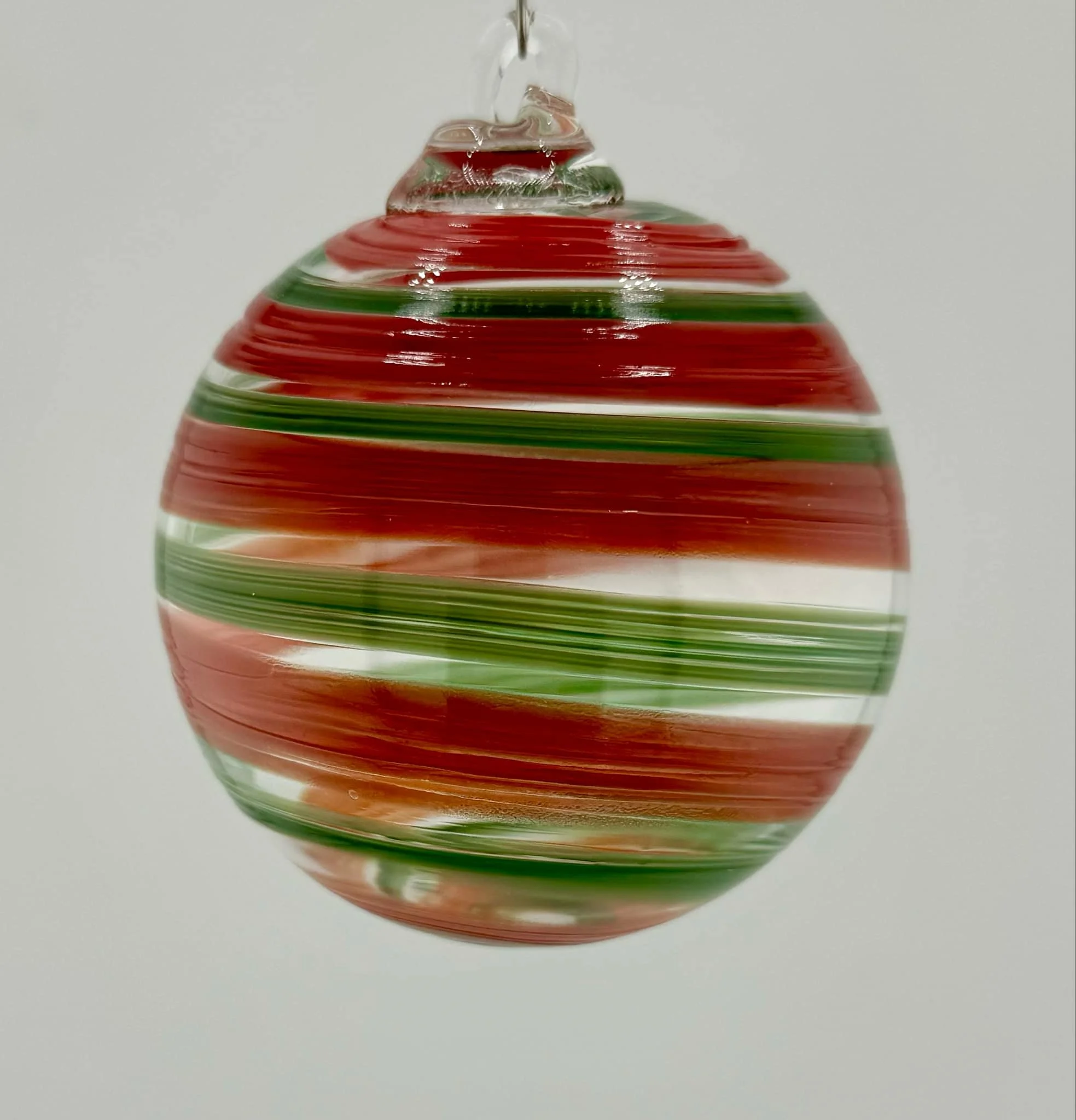Tylan Twist Ornament - Red/Green