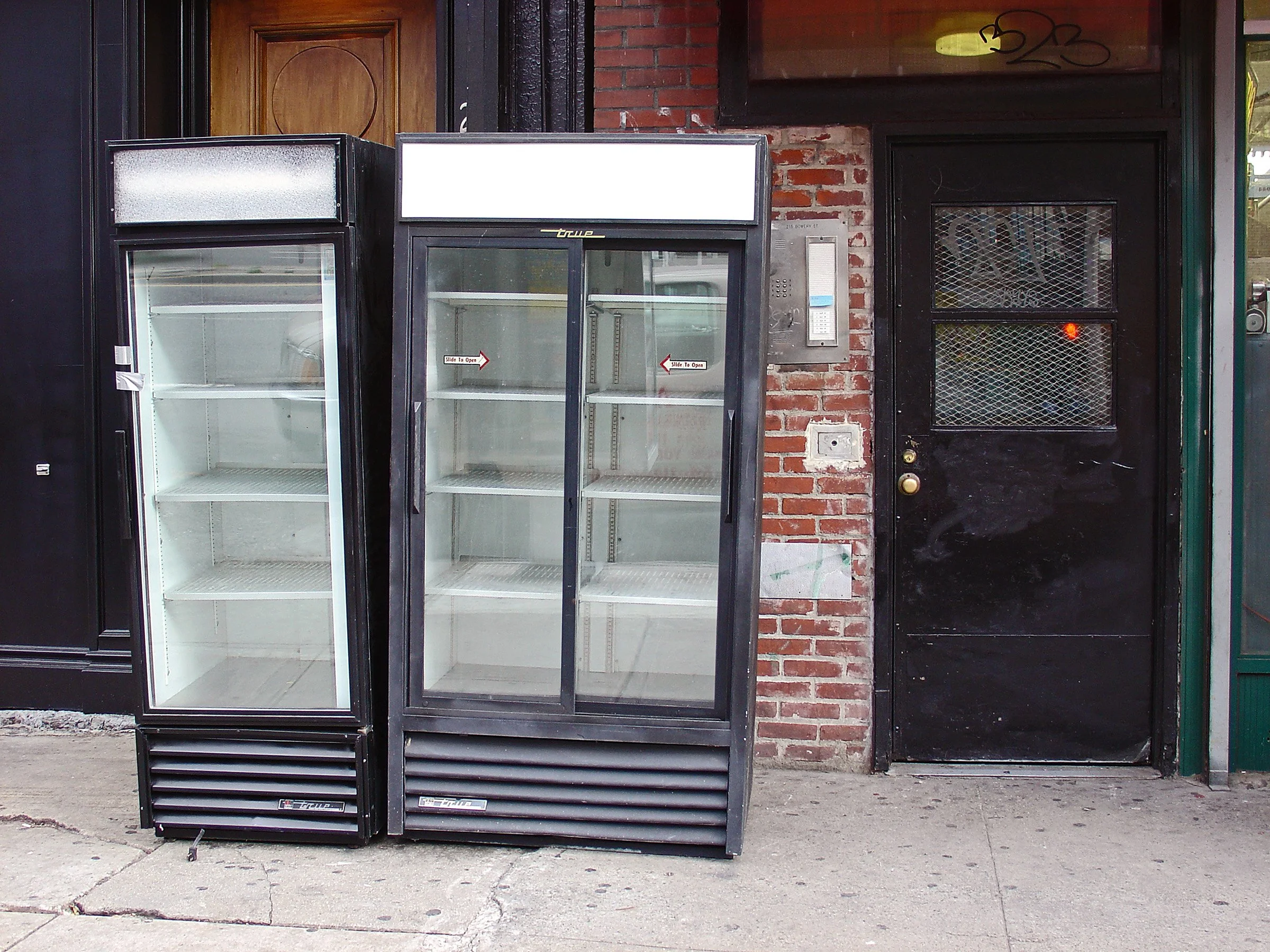 jean-shin_bowery-display_2004_fridge_003.jpg