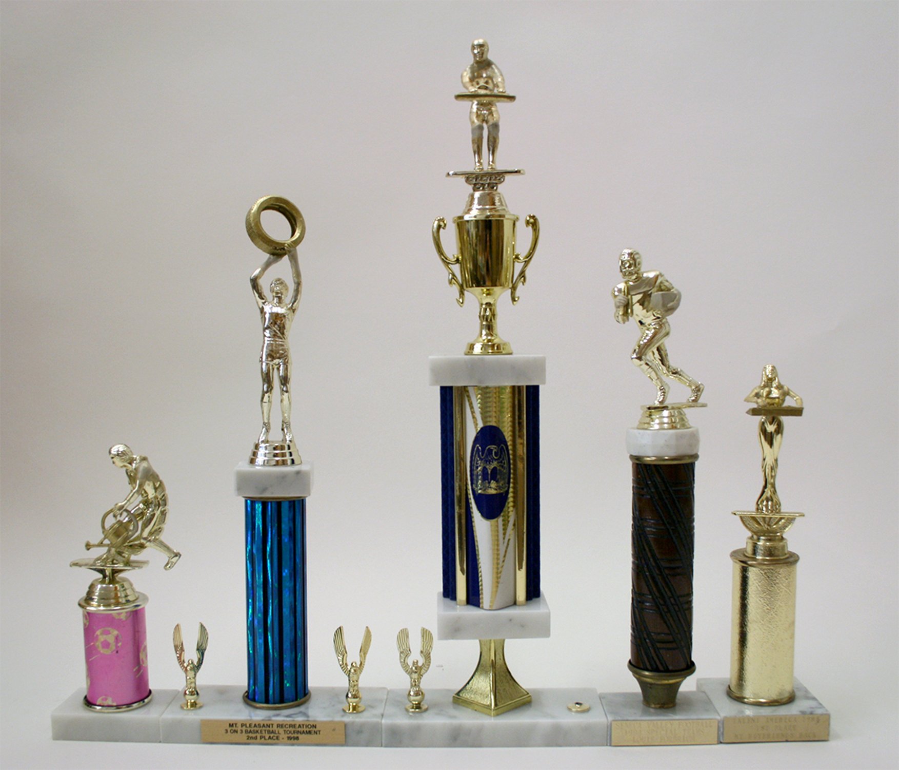  jean-shin_altered-trophies_no-4_2009_004.jpg