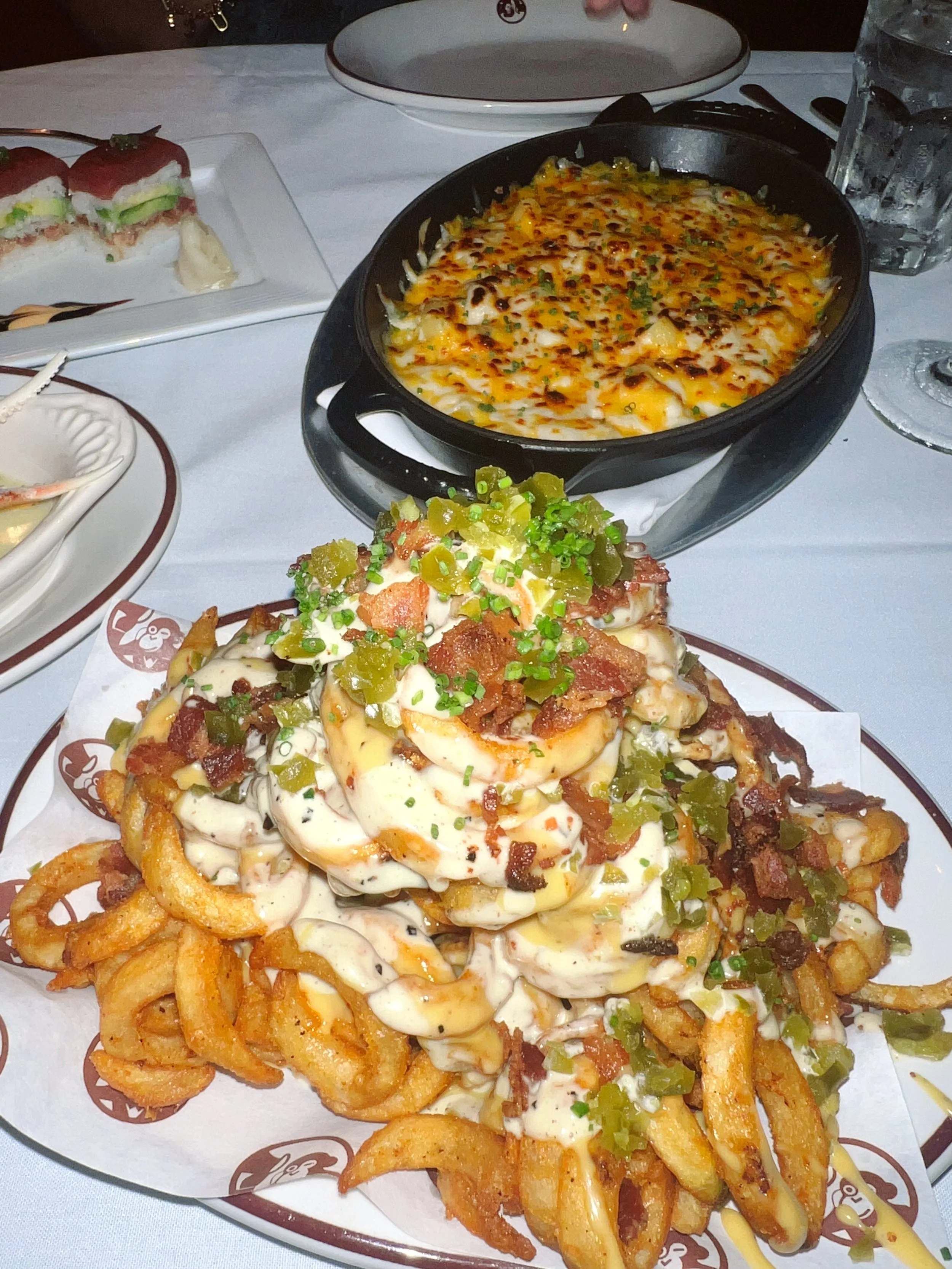 Vin Scully Fries &amp; Classic Mac 'n' Cheese 