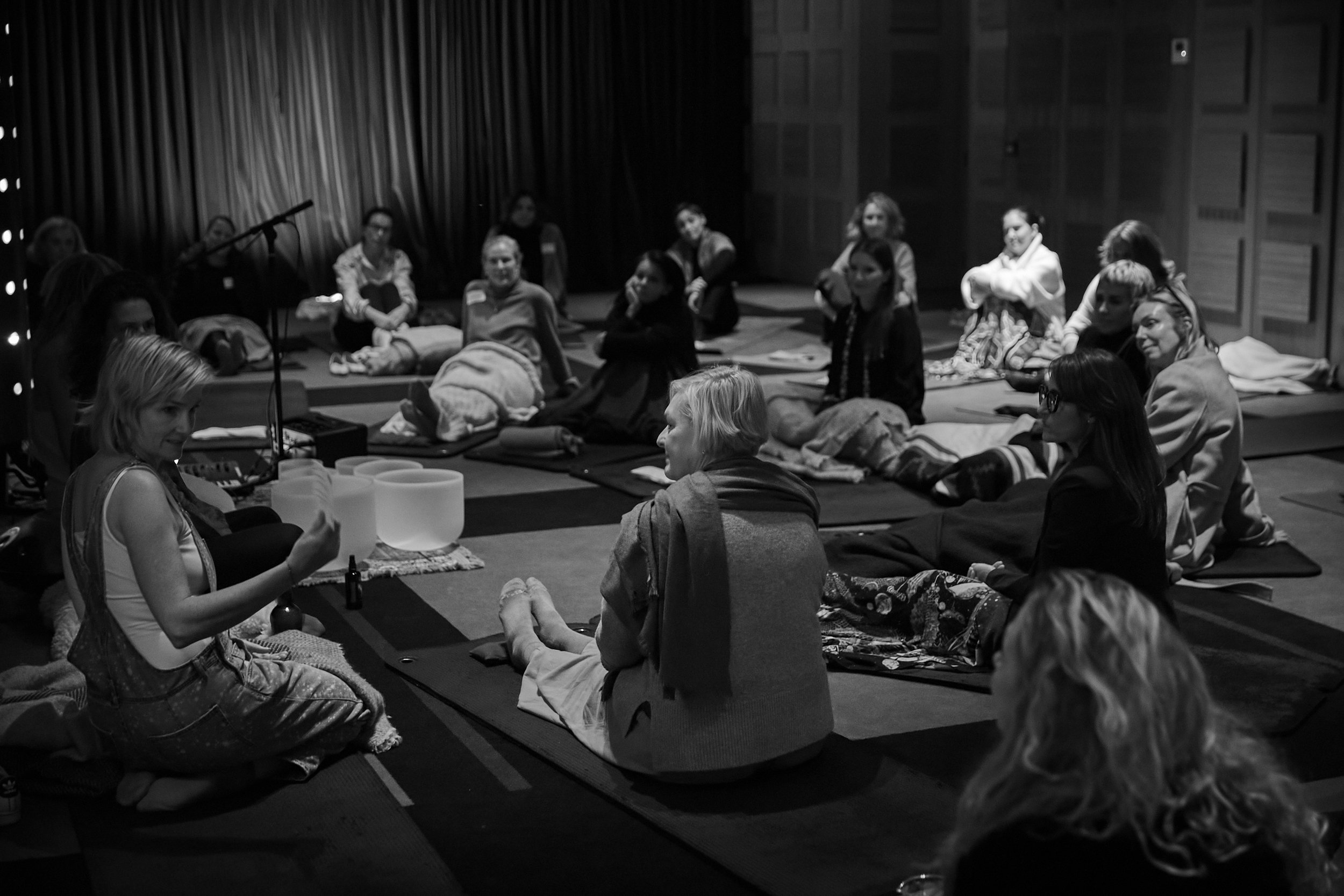 26.05.07_Flourish_SoundBath_AceHotel_Sydney_Sherry Zheng_D0A7553.BW.jpg