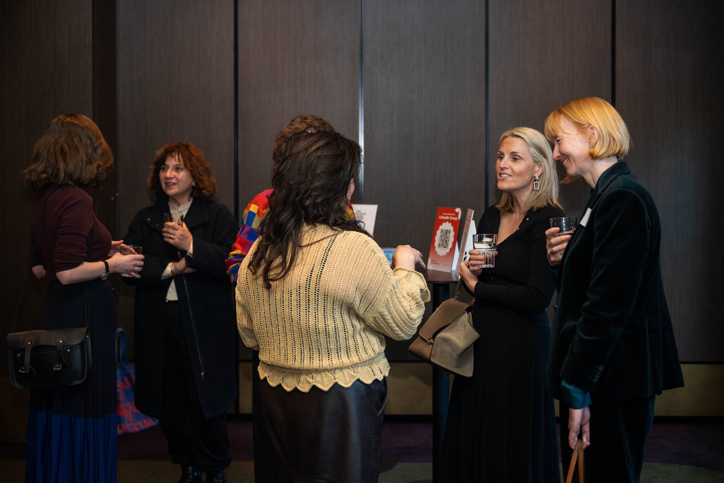 26_07_31_Flourish_Networking_HannahSt_PalomaSoto-11.jpg