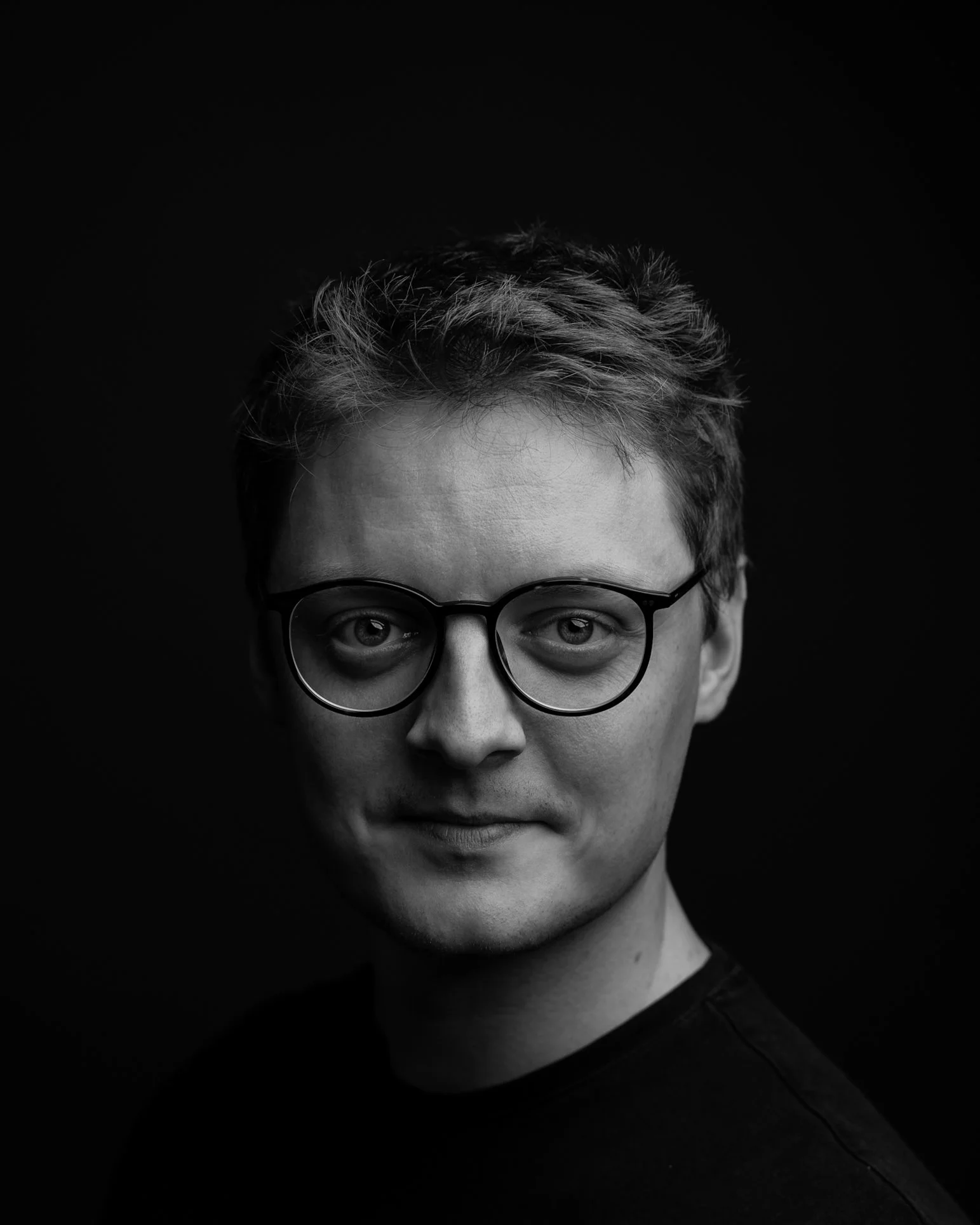 London Studio Headshot - Sam G.