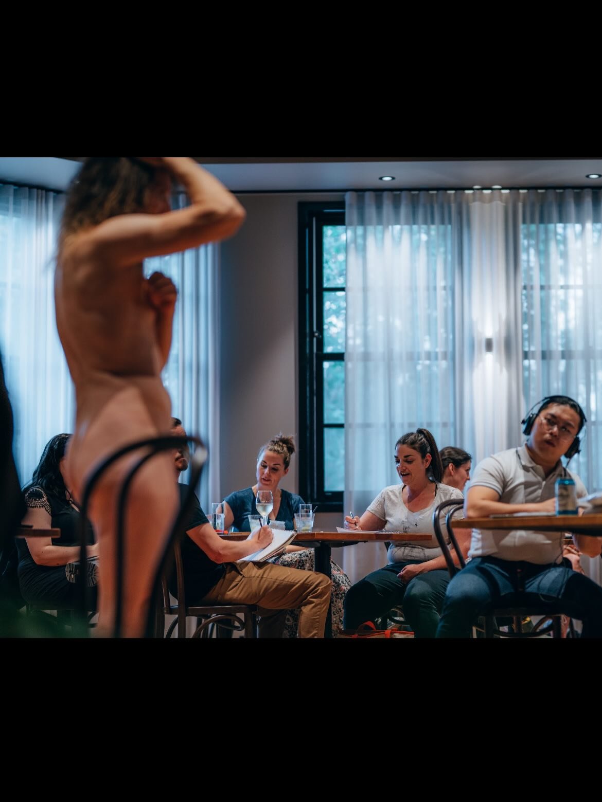 Sunday 1st March @q_gallery_ 
Have you ever been curious about life modelling but don&rsquo;t know where to start? Have you recently started as a life model and want to expand your skillset?

Join Loz from The Tipsy Sketching Club and Canberra Life M