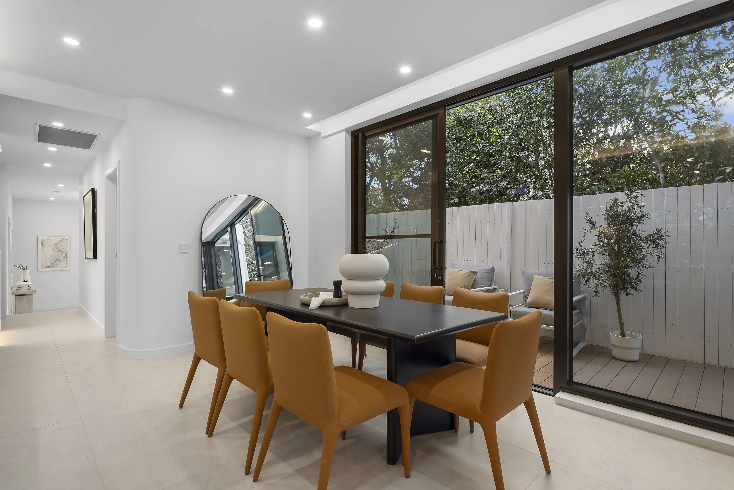 9-Dining Room.jpg