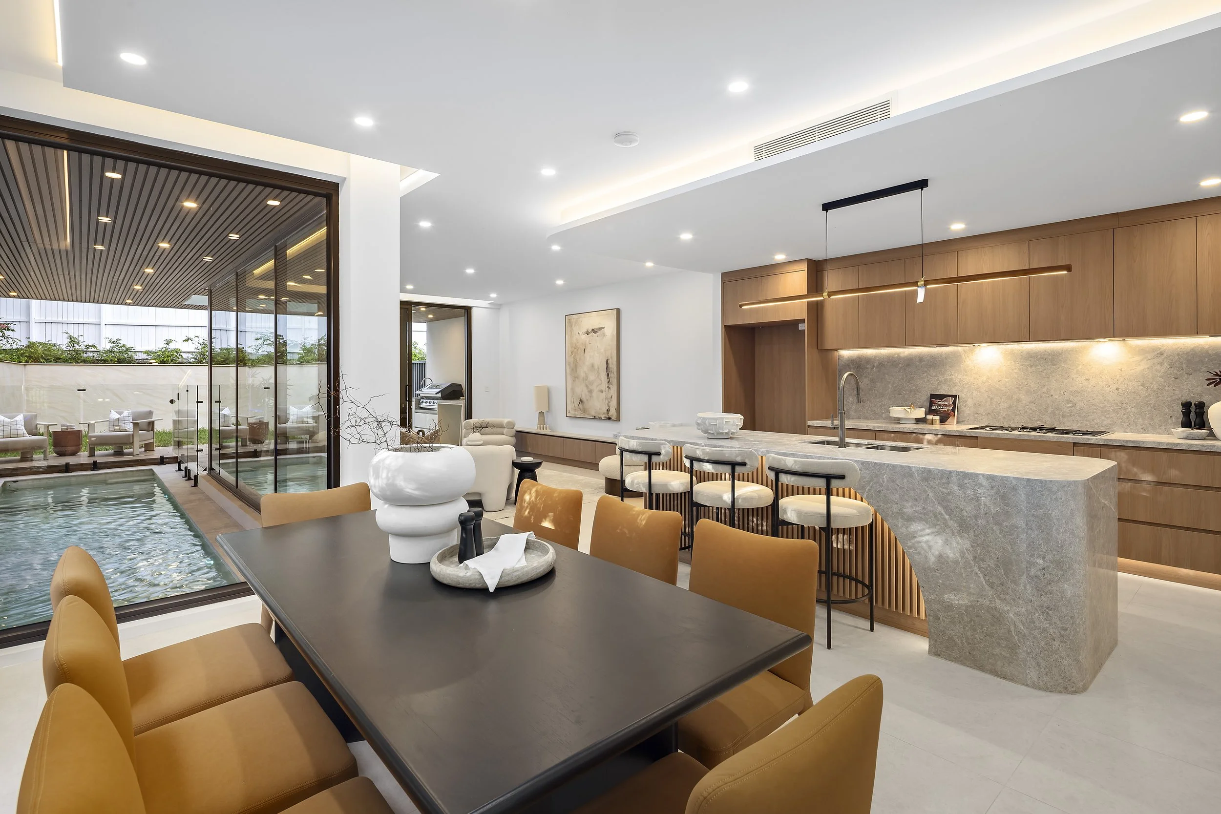 6-Dining Room.jpg