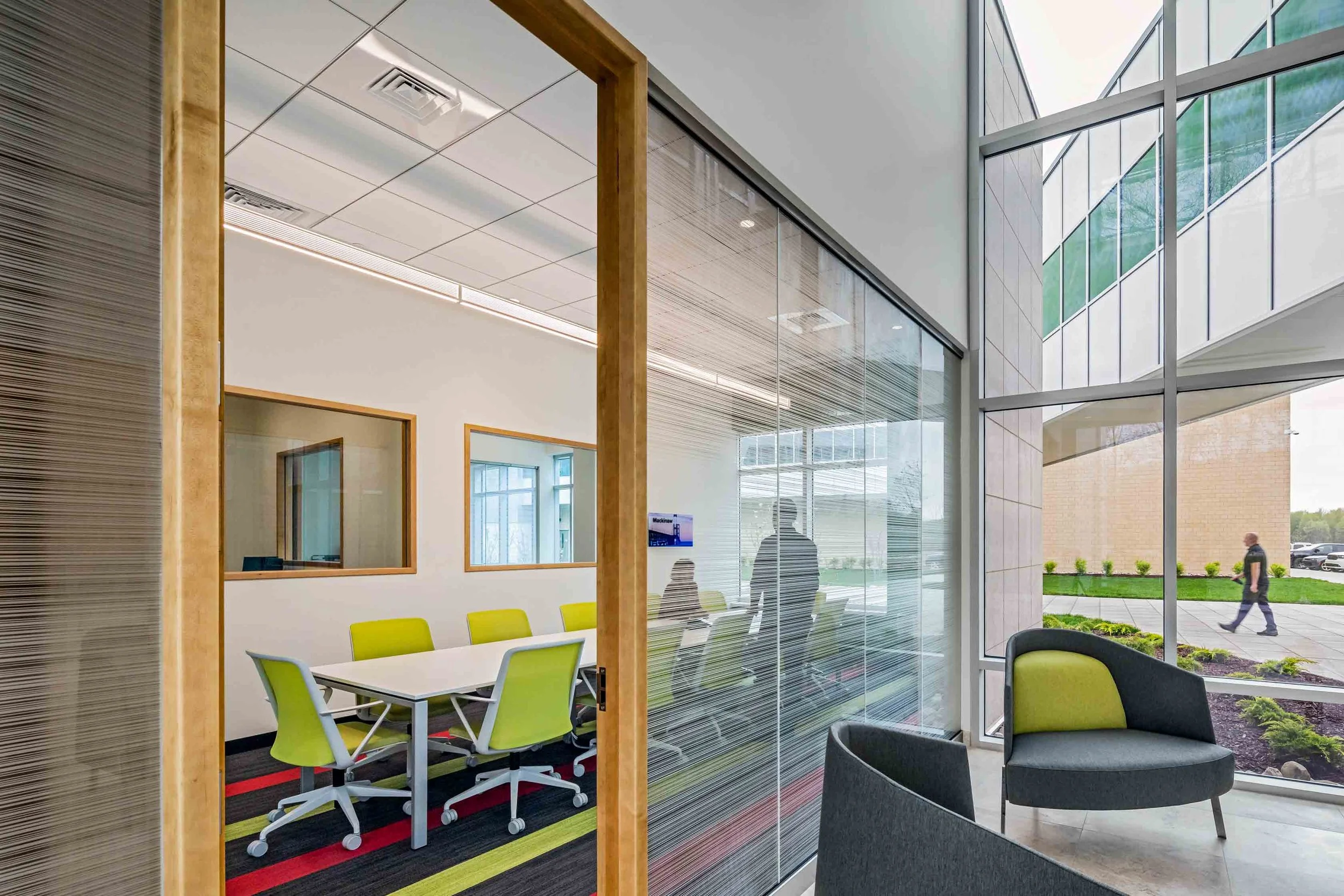 Modern commercial workplace interior with collaborative office layout, Albert Kahn Associates design