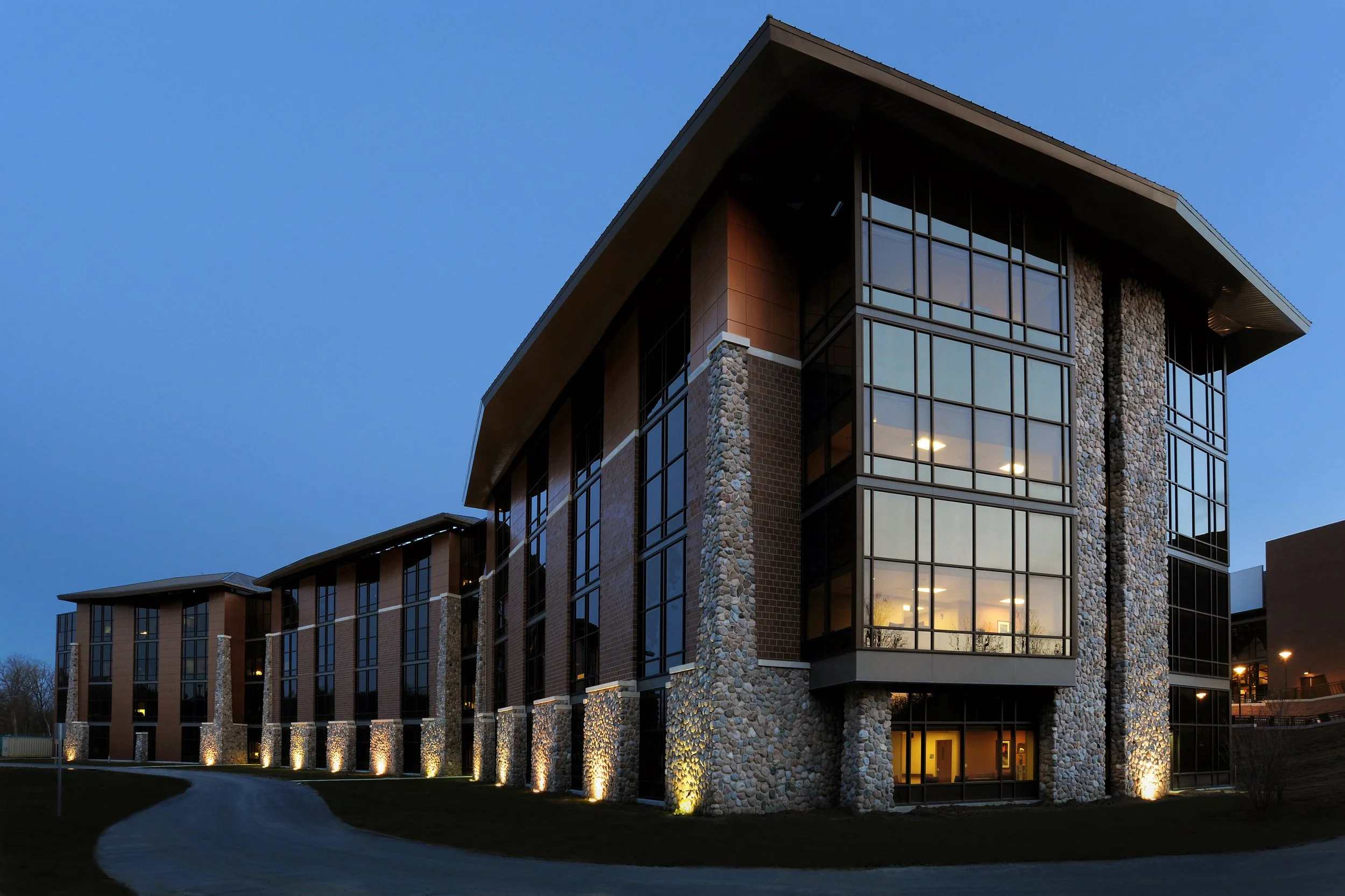 lodges_1006.jpg