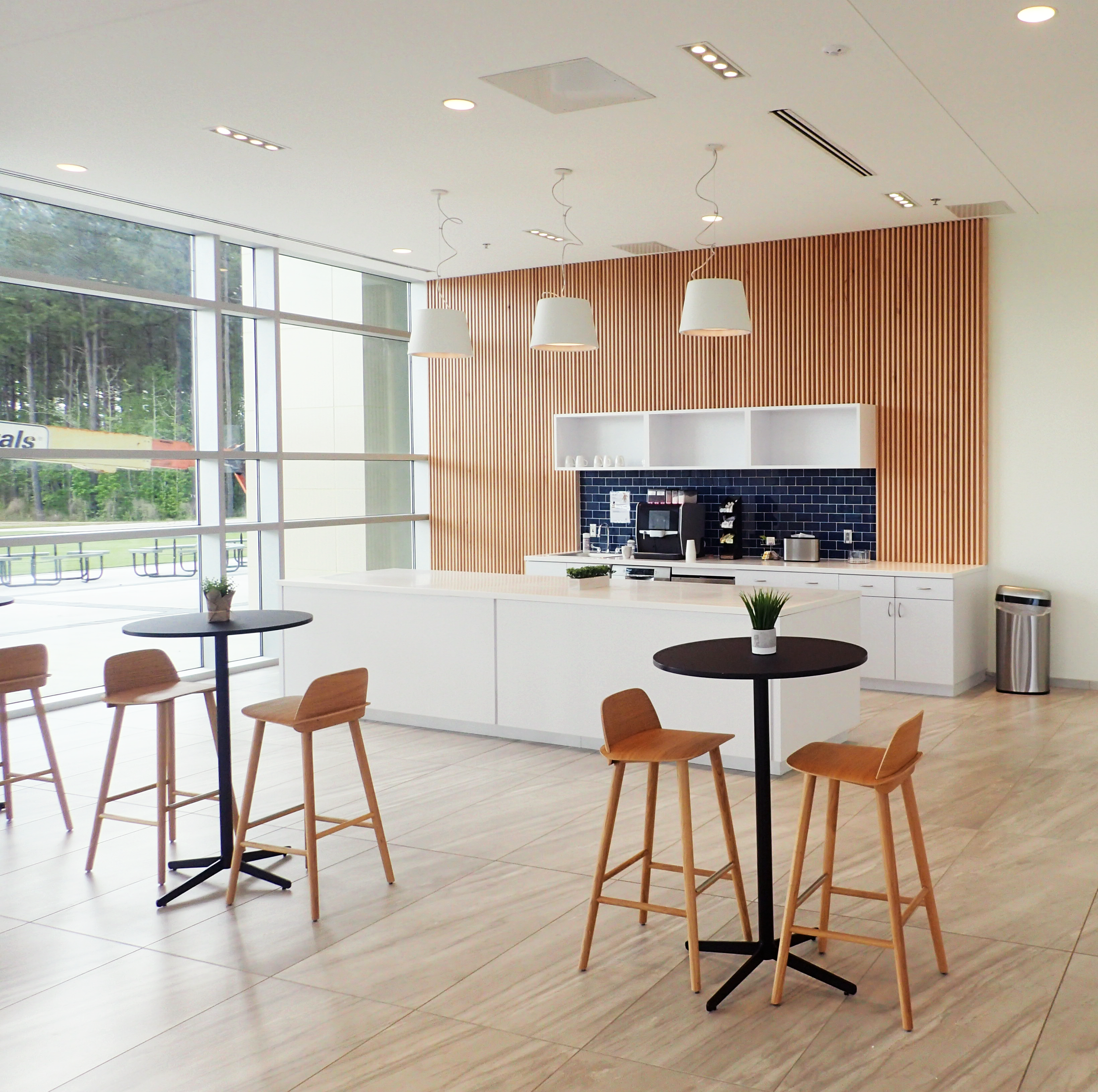 3359 Volvo Car Uni Int Kitchen (2).png