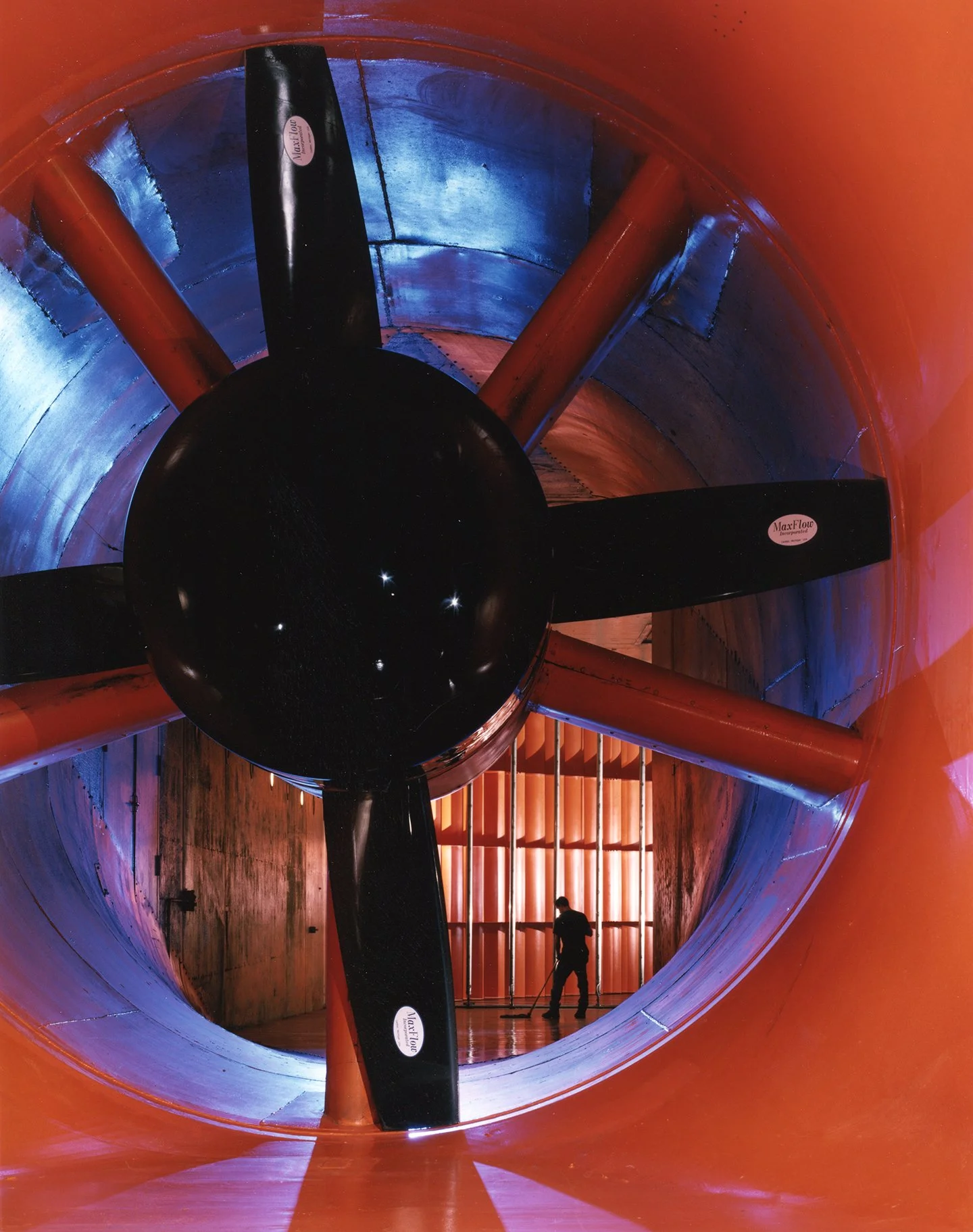 2552F GM Single Wind Tunnel Fan 300dpi.jpg
