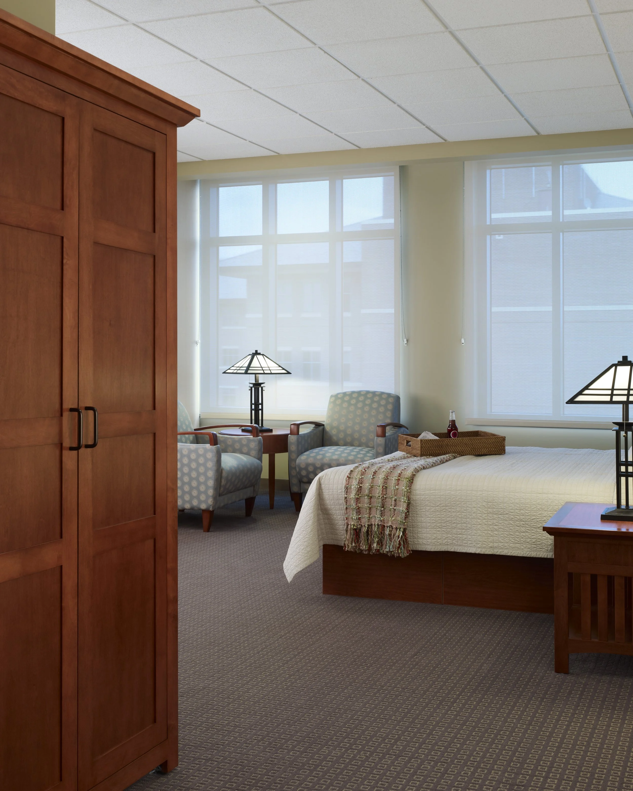 3032 Elmhurst Hosp-Family Sleep Rm.jpg