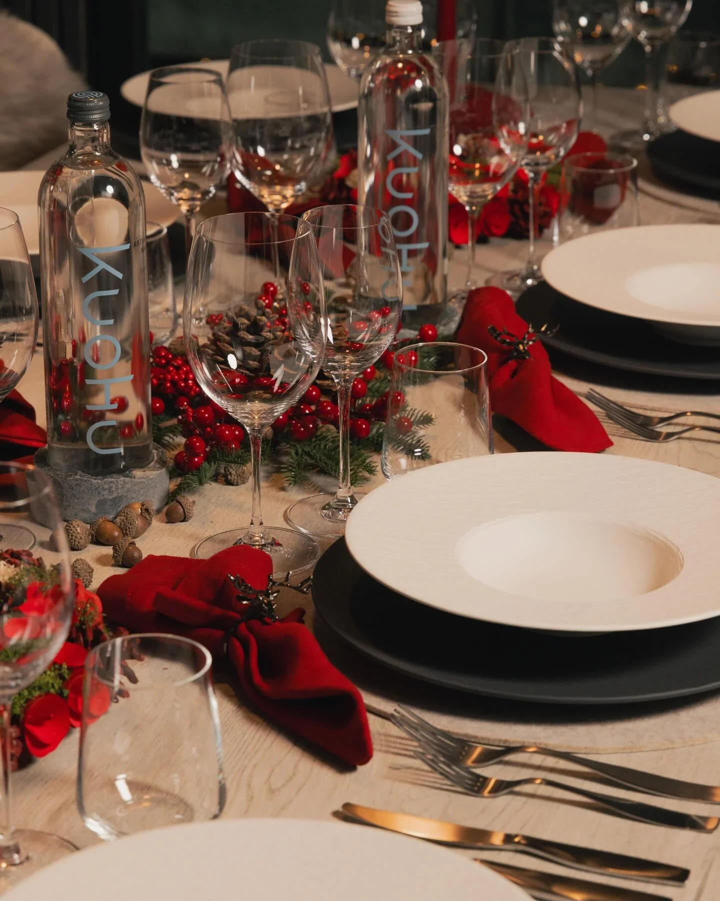 Festive moments are taking shape at #chaletutsu ✨
Our second Christmas, shared with cherished guests in magical Lapland 🎄🤍

Contact us to book your stay:
E. info@ar-lifestyle.com
P. +33 628 261 898

📸 @jereviinikainen