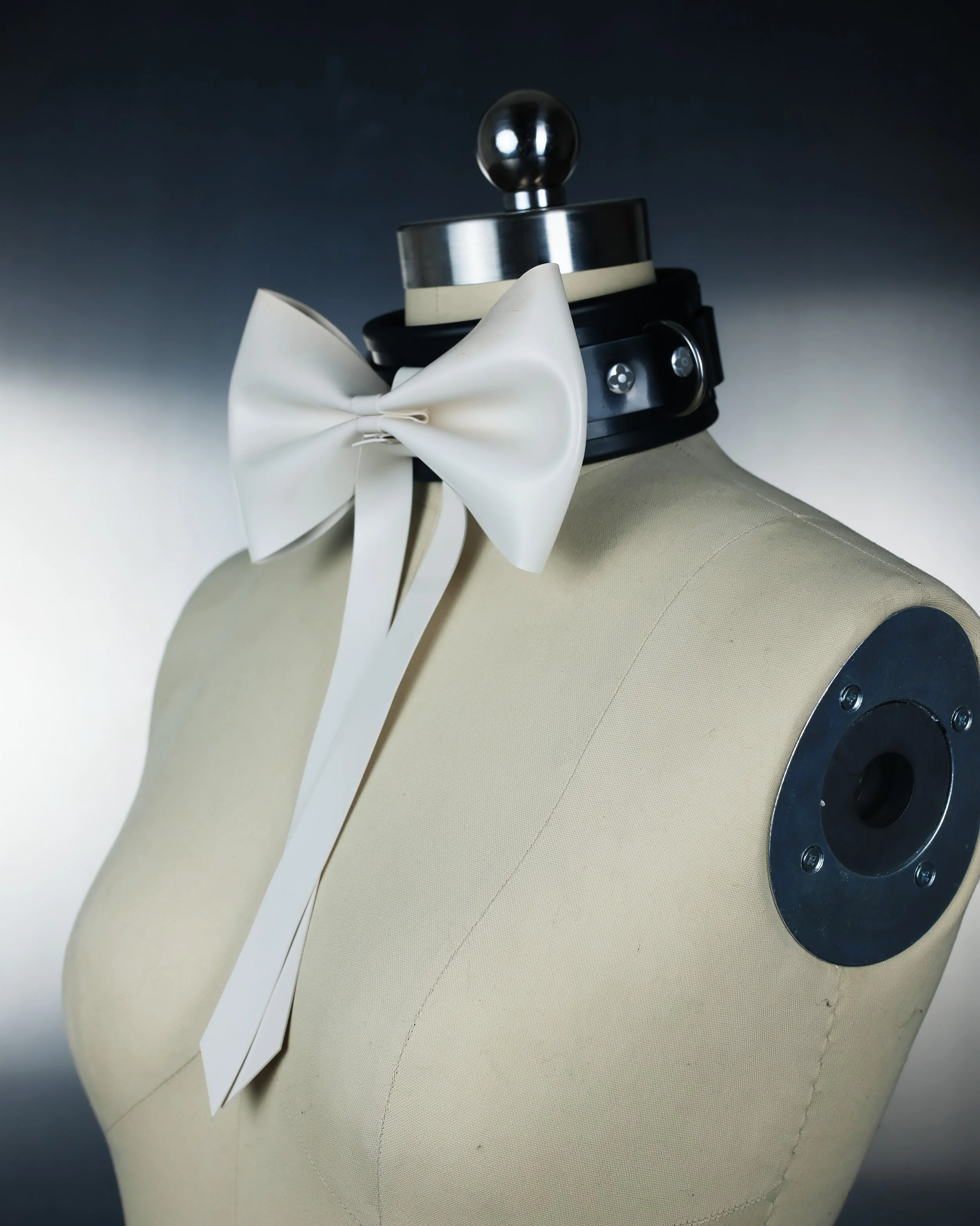 BOW COLLAR - 2026