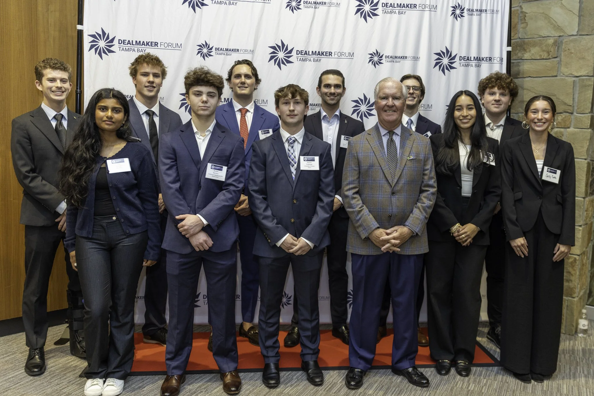UT students and Bob Buckhorn_1.jpg