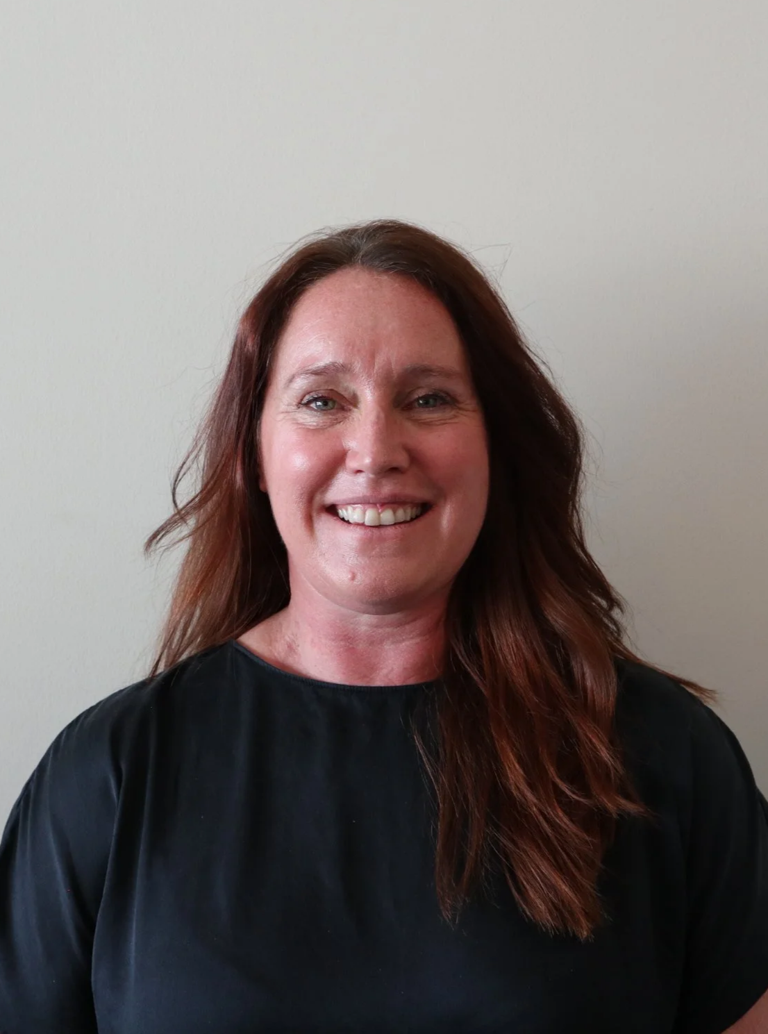 Chay Carmichael is a female RMT or Massage Therapist in the Meadowvale region of Mississauga. She also provides extracorporeal shockwave therapy.