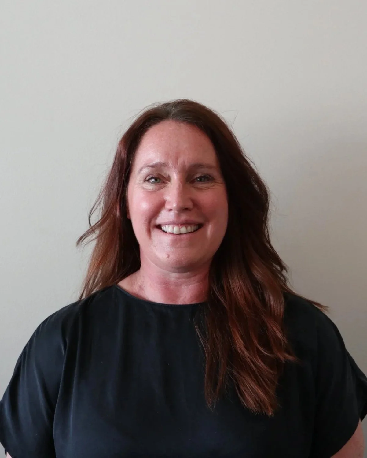 Chay Carmichael is a female RMT or Massage Therapist in the Meadowvale region of Mississauga. She also provides extracorporeal shockwave therapy.