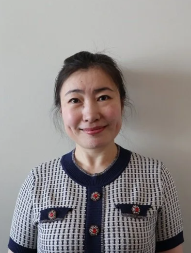 Tina Yang is a female RMT or Massage Therapist providing care for Mandarin Chinese speakers in the Meadowvale region of Mississauga. She also provides extracorporeal shockwave therapy and does Sacro-Cranial work.